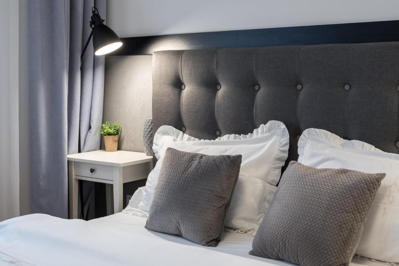 Apartment Happy Bubble I Timpuri Noi 1br 4 Ppl Bucharest