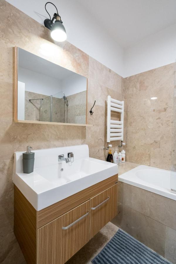 Apartment Happy Bubble I Timpuri Noi 1br 4 Ppl