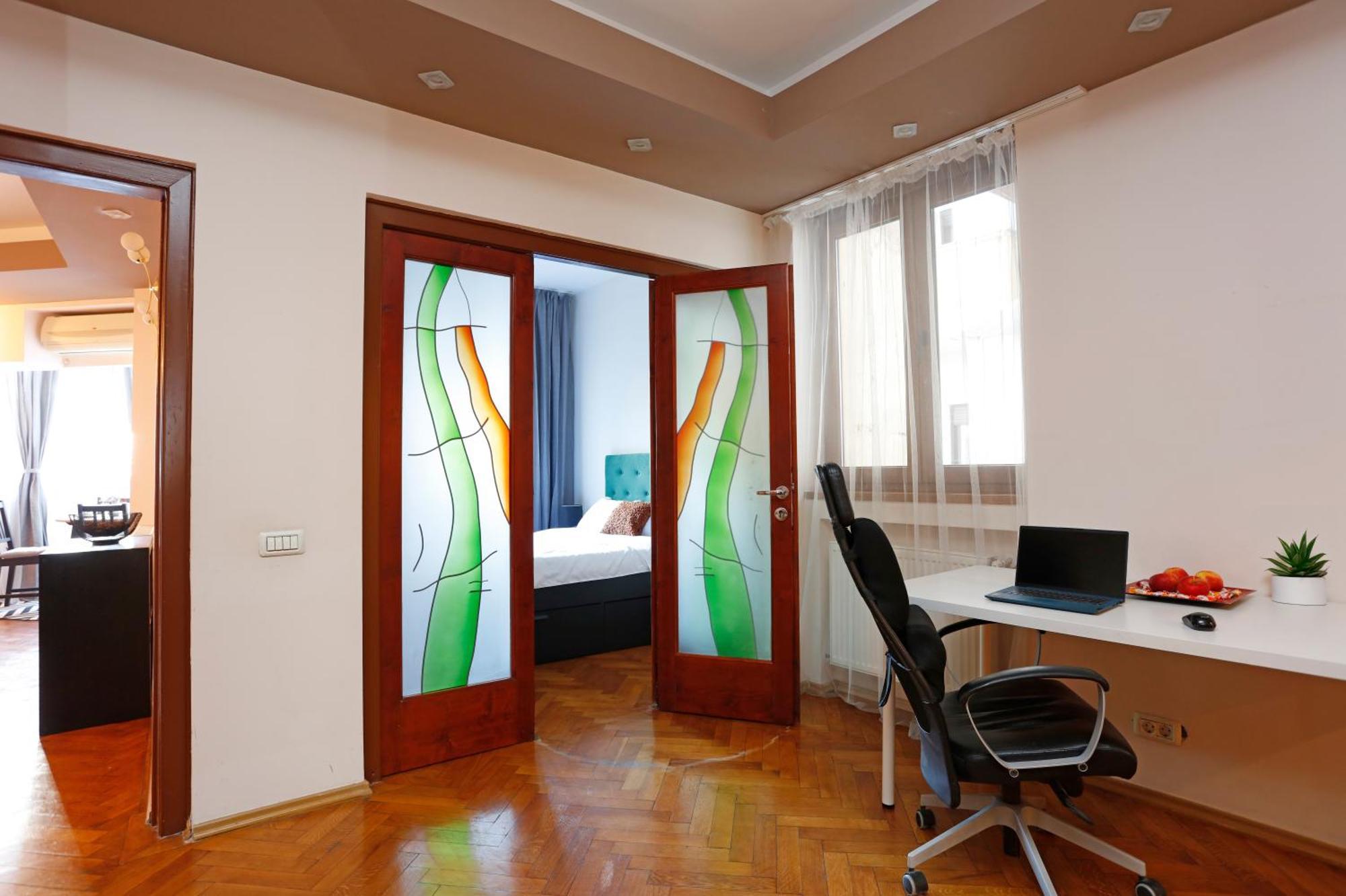 Apartamento Near Old Town - Chill & Relax - 3Bdr Cozy & Roomy Bucareste