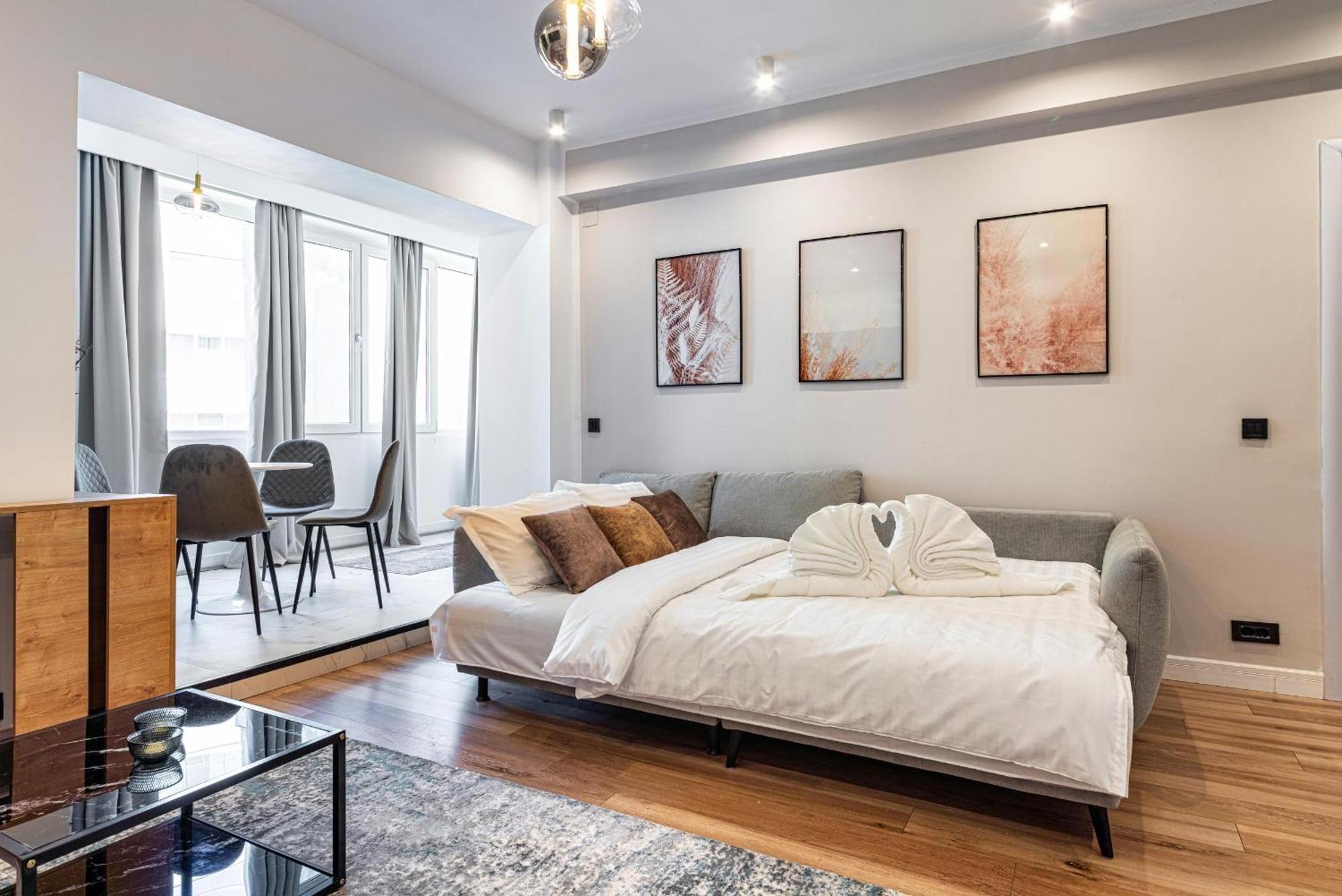 Prime Location & Cozy Comfort: Near Sala Palatului *