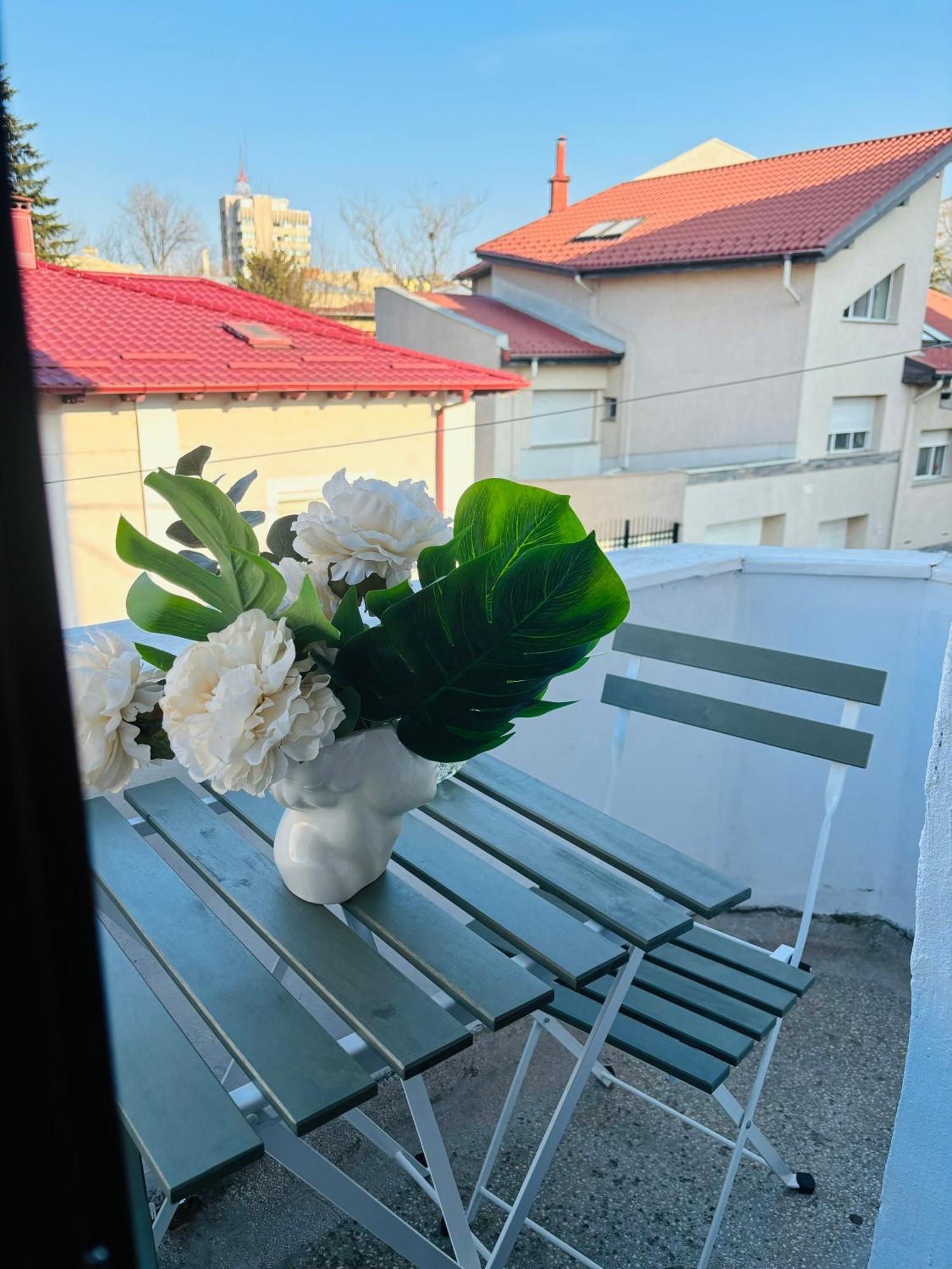 Apartment Cozy Near Center *