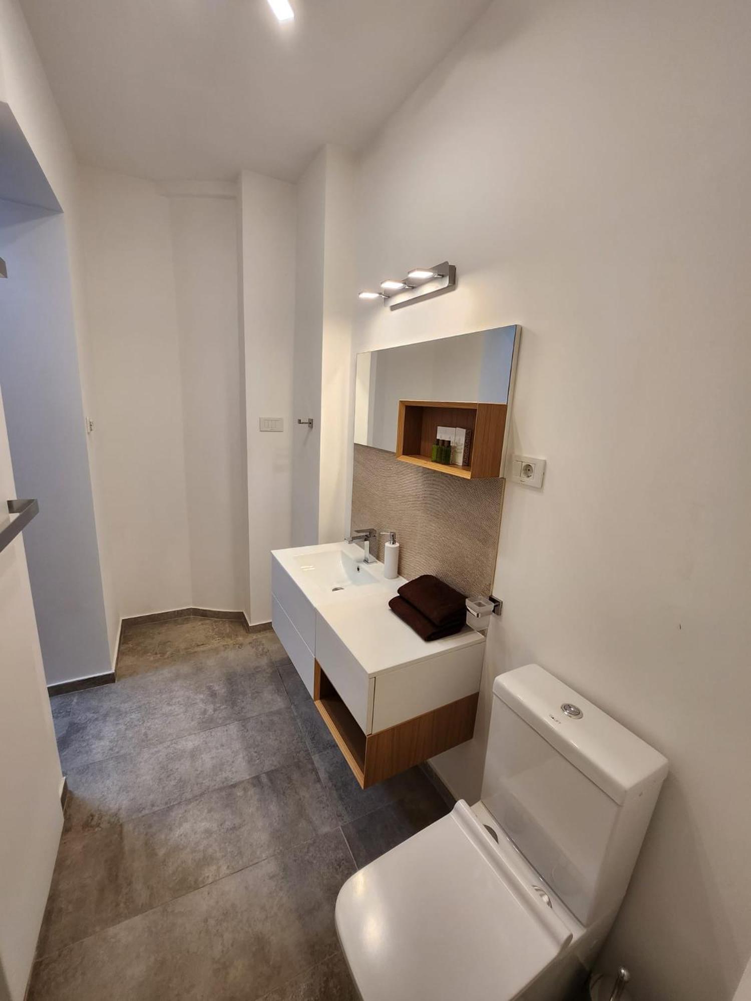 Grand In Great Location Rosetti Apartment