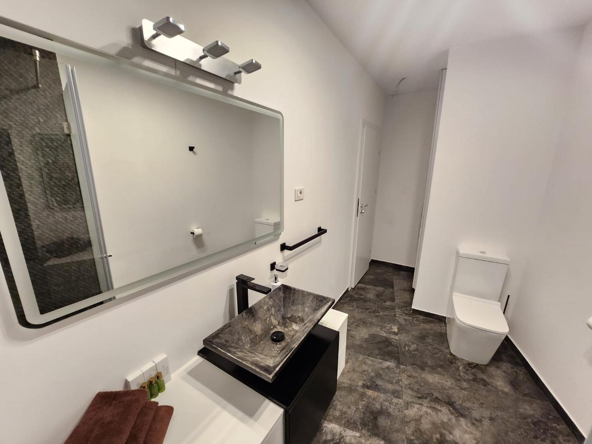 Grand In Great Location Rosetti *