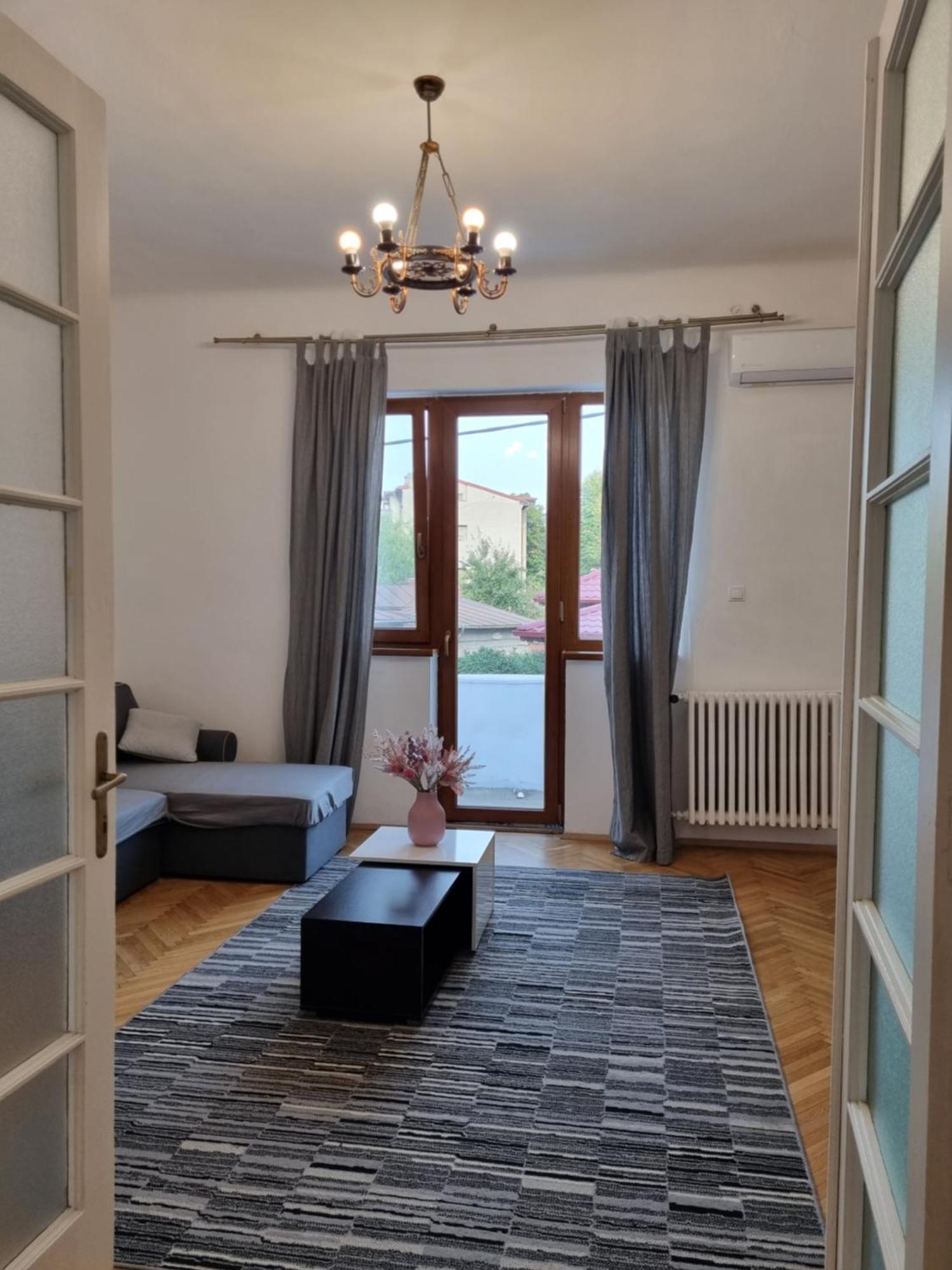 Apartment Cozy Near Center