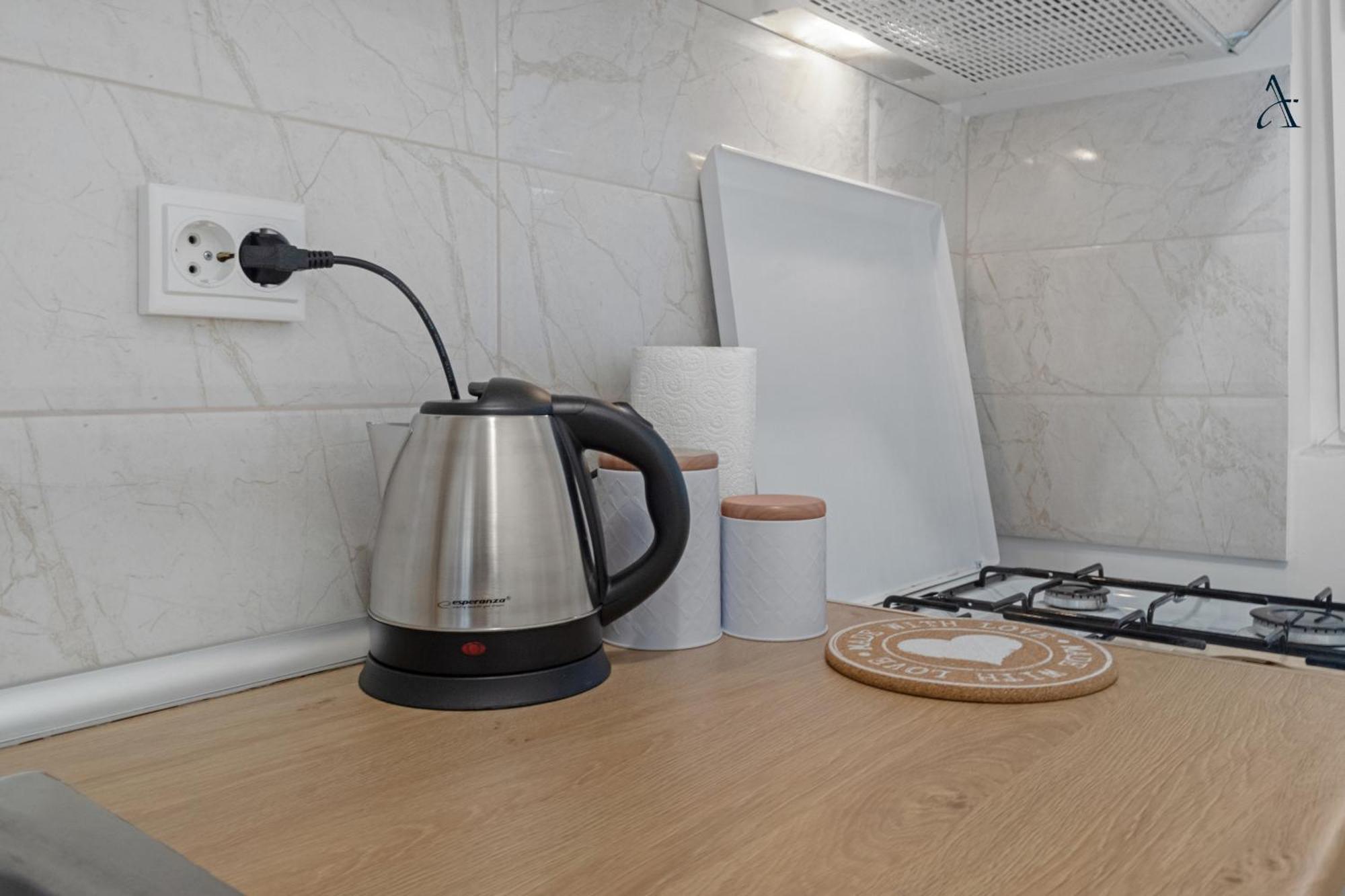 Apartment Rose Powder Studio