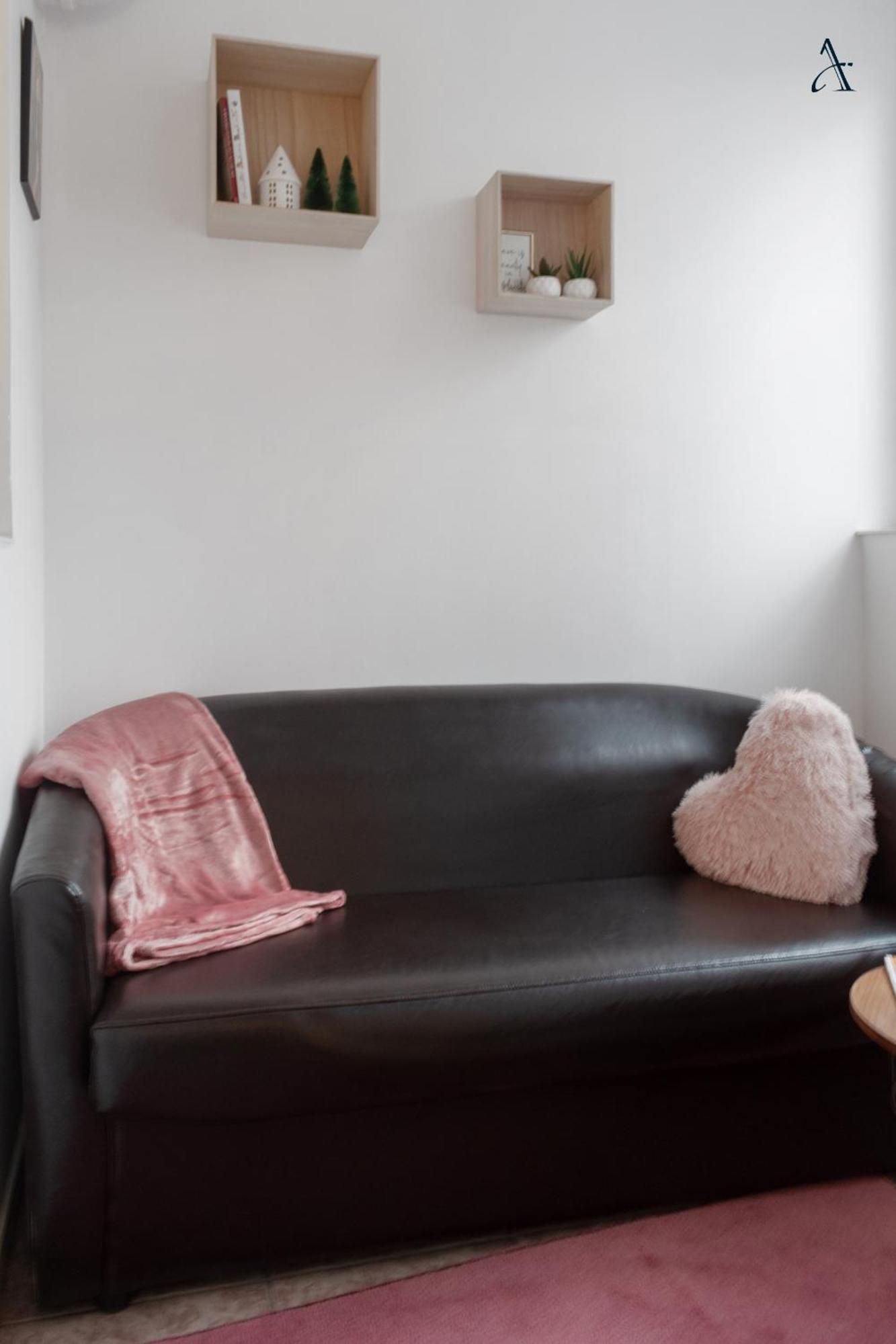 Rose Powder Studio Apartment