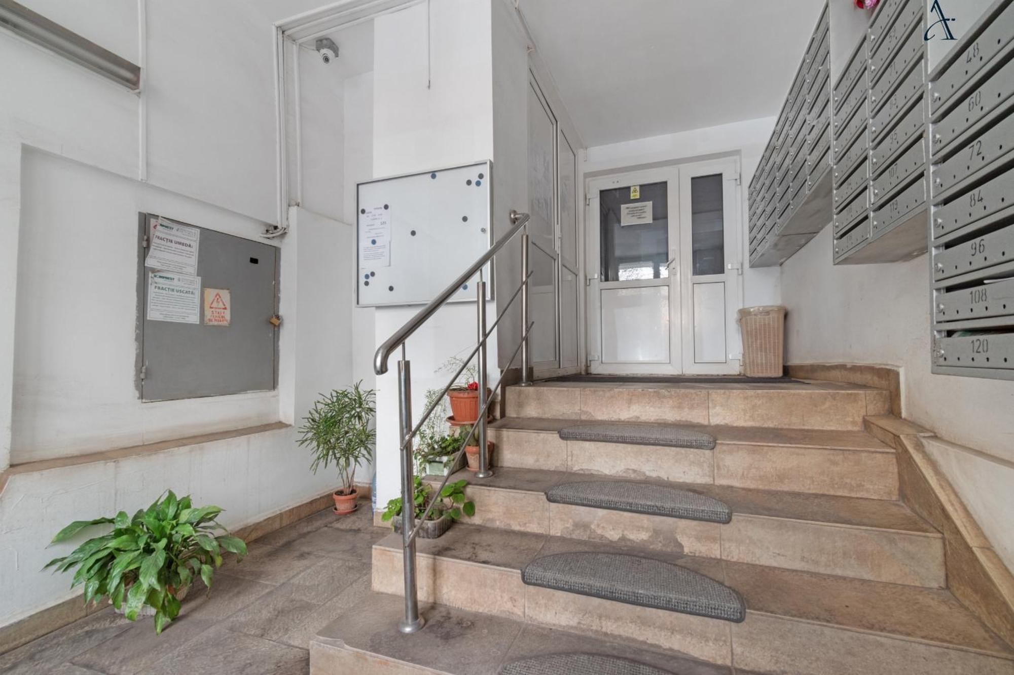 Apartment Rose Powder Studio *