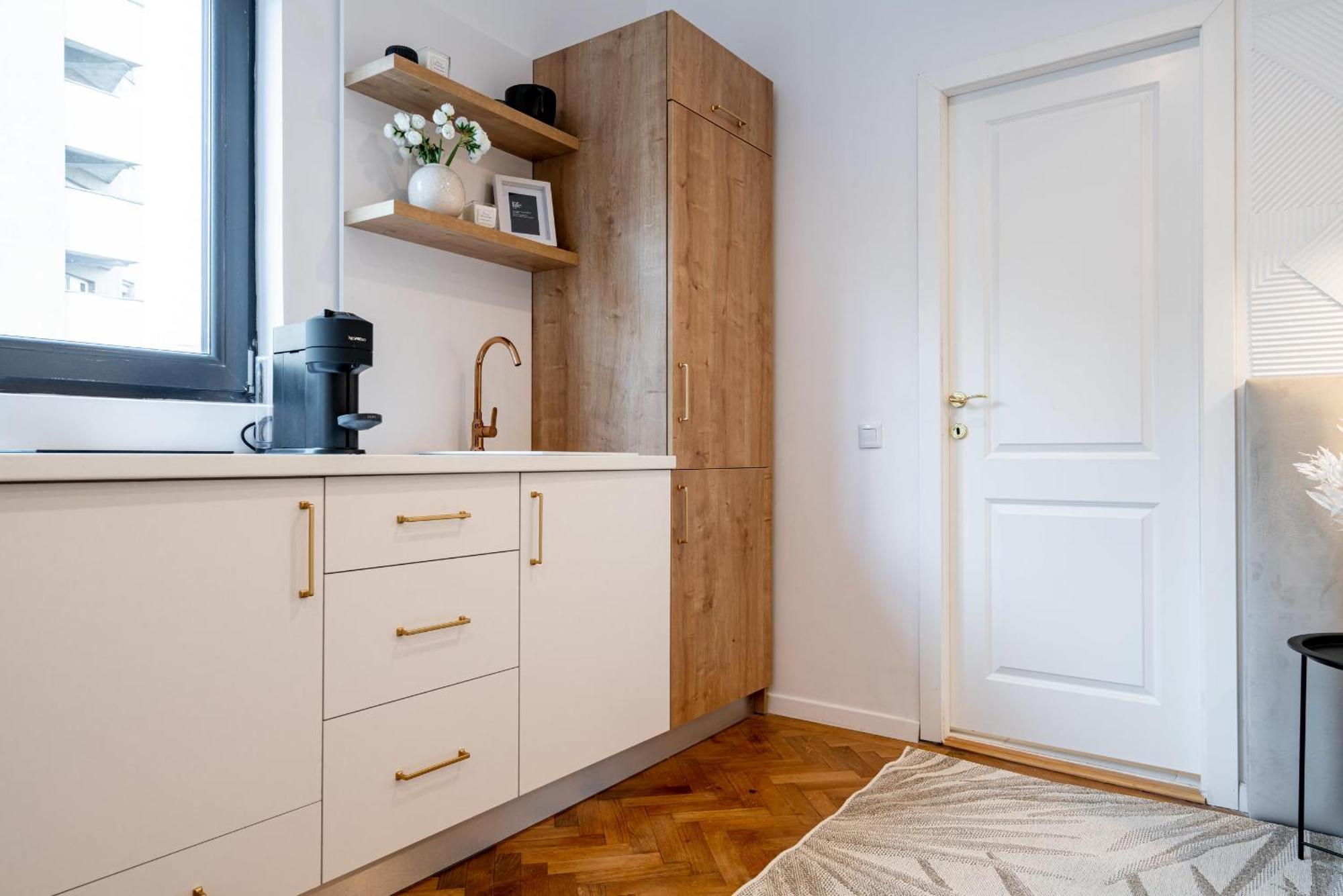 Piata Natiunilor Unite Studios: Where Style Meets Bucharest's Pulse * Bucareste