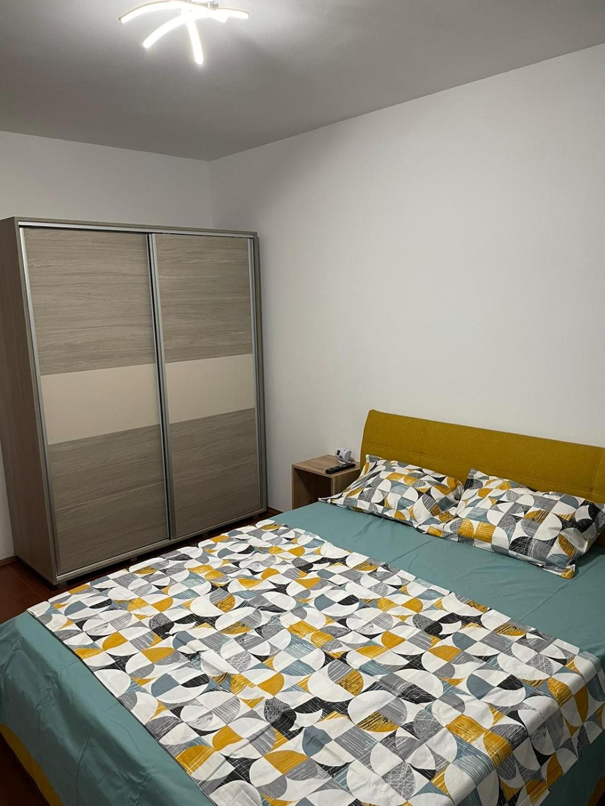 3 Bedrooms Apartment Bucharest
