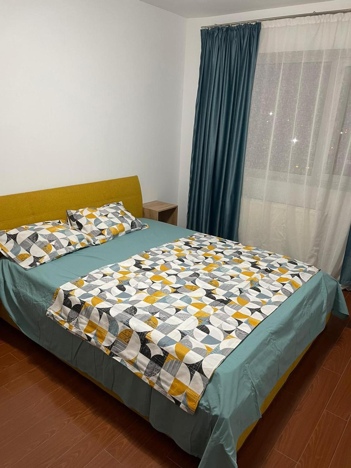 3 Bedrooms Apartment Bucharest