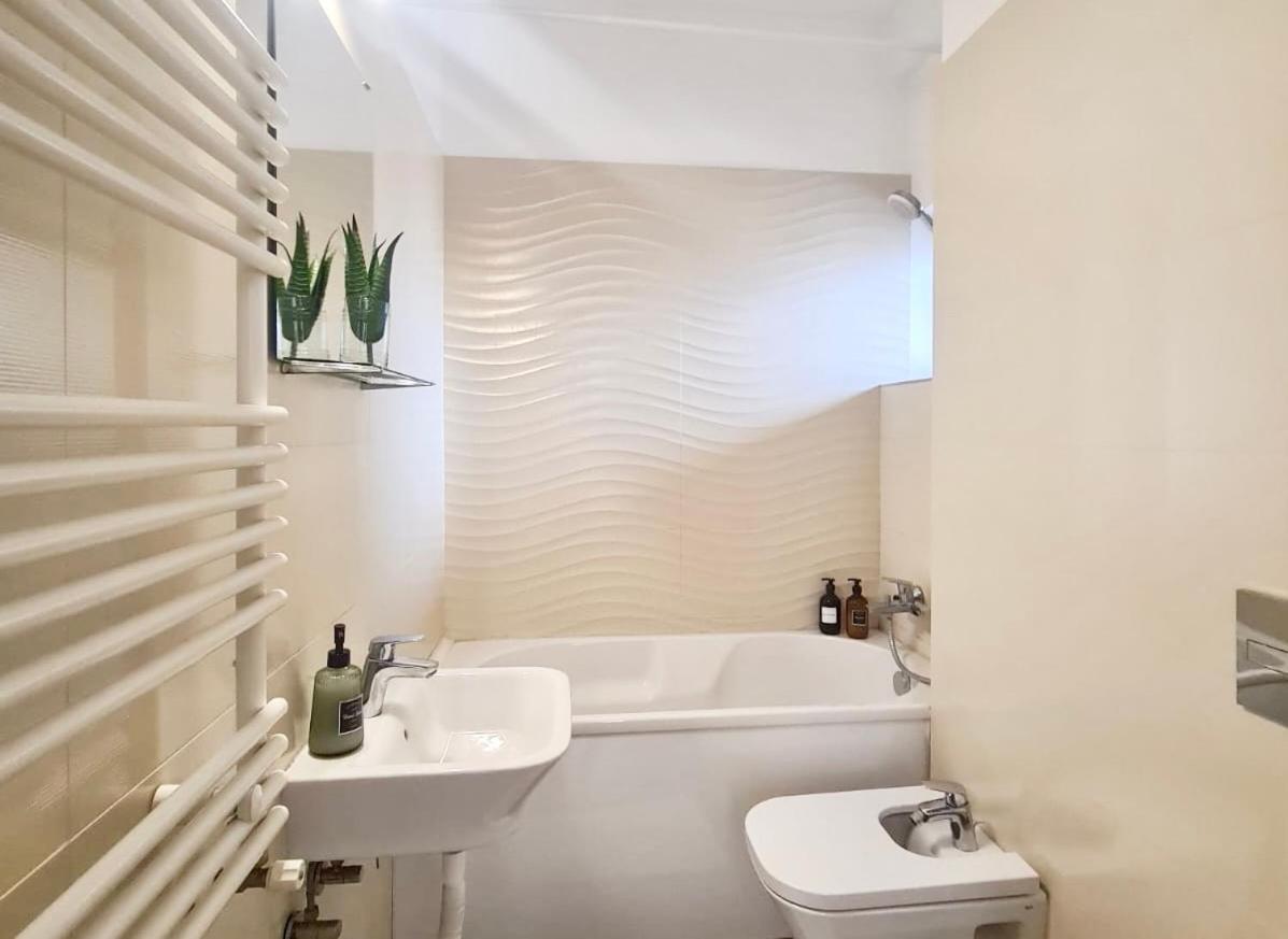 Apartament 21 Downtown Unirea Great Sunset Bucureşti