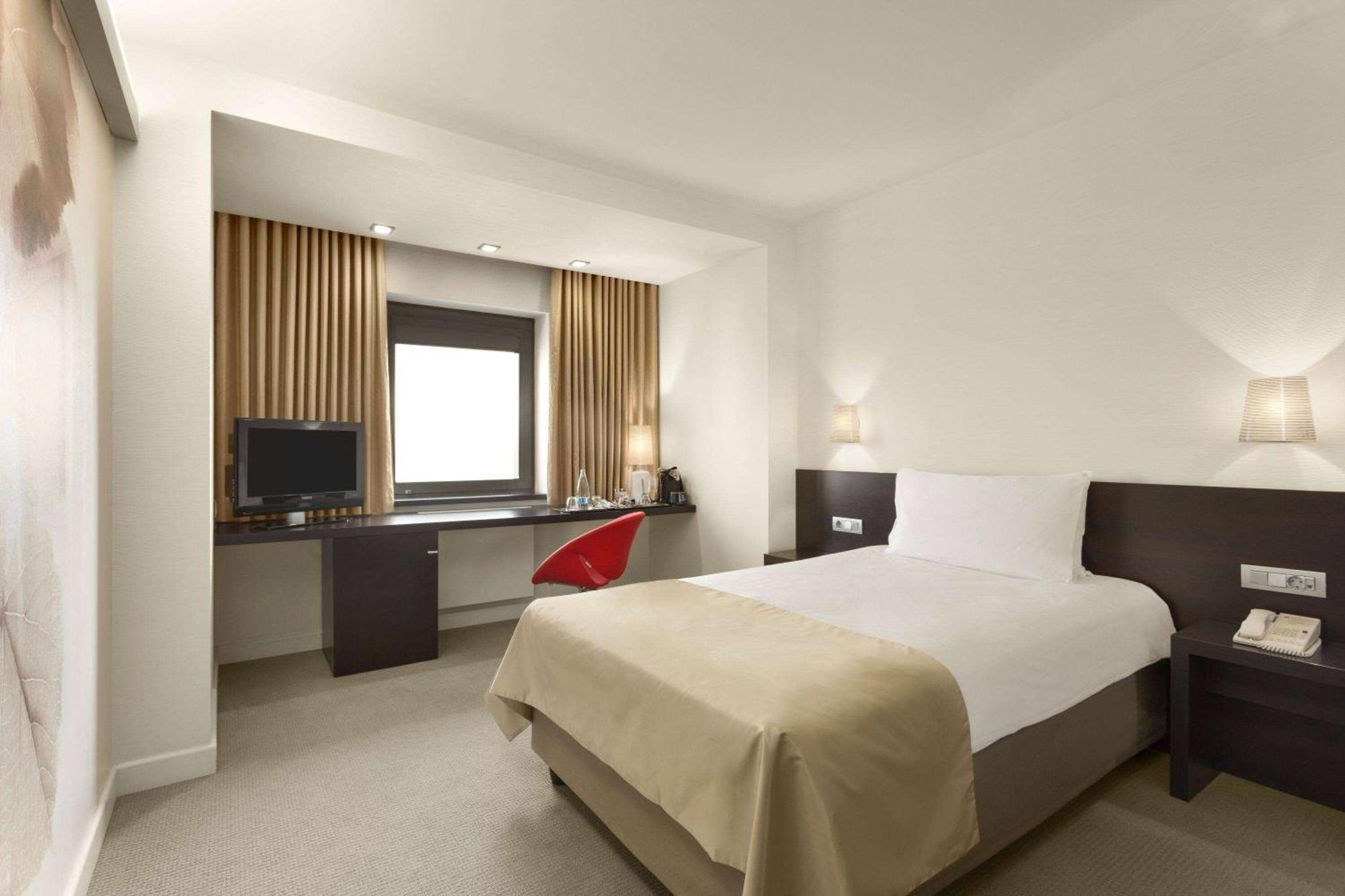 Hotel Ramada Plaza By Wyndham Convention Center Bucharest