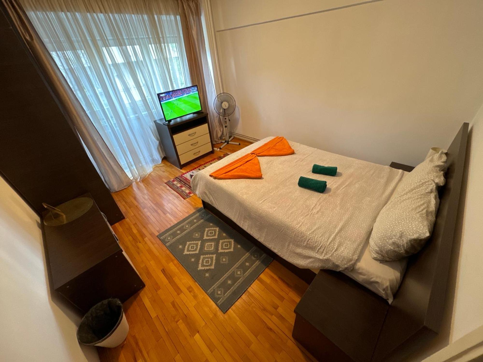 Elite - Center Apartment Bucharest