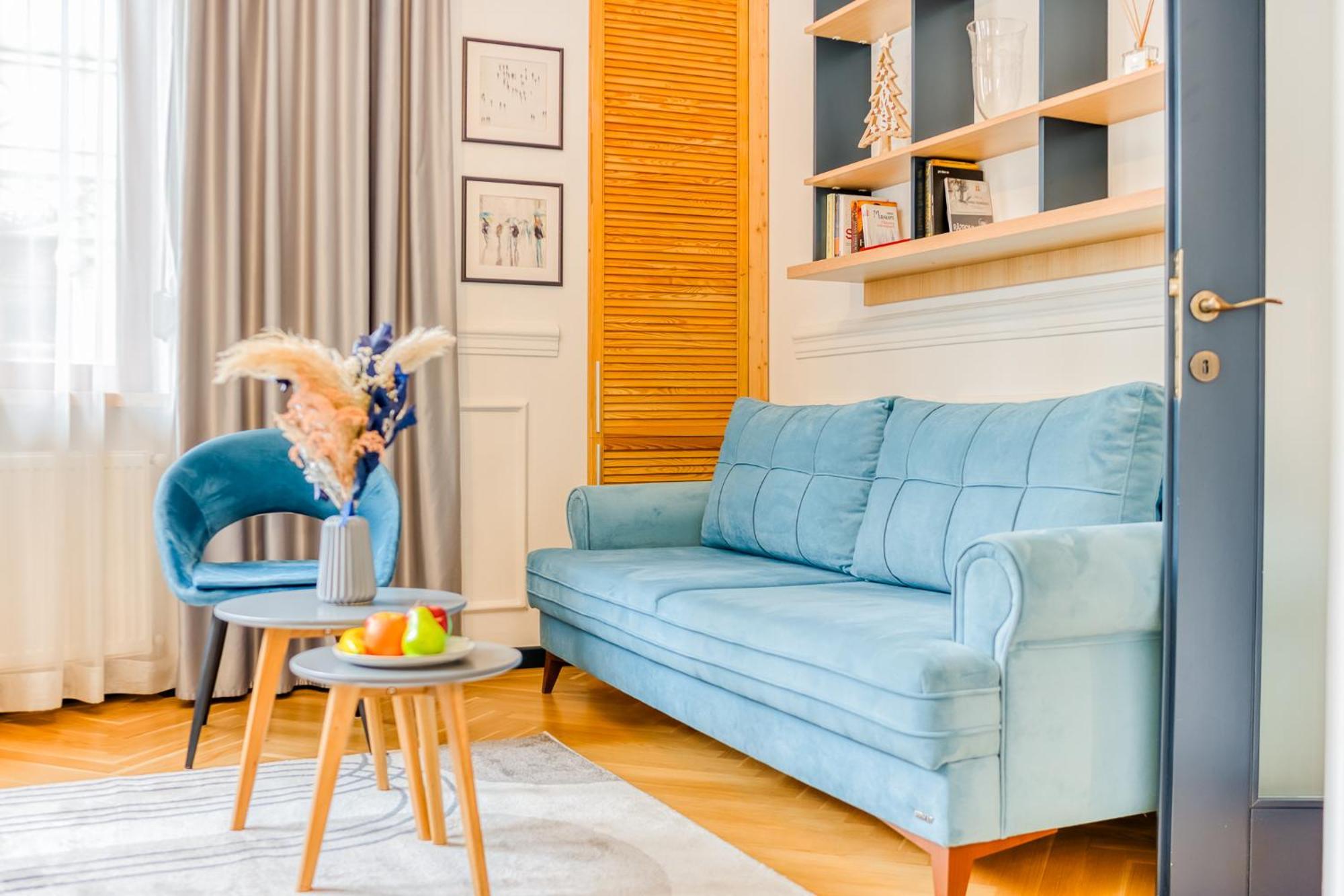 Apartment Historic Charm Meets Modern Comfort: Athenaeum 2br