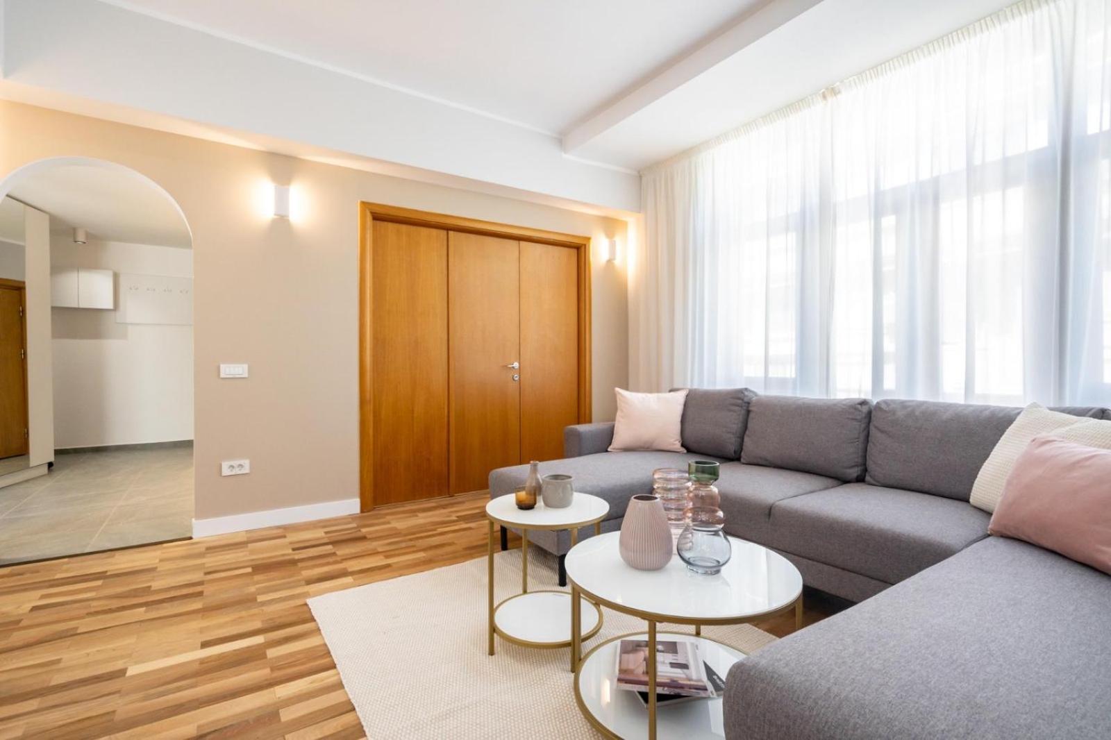Old Town Bucharest, Lovely 2 Bedrooms Apartment Bucharest