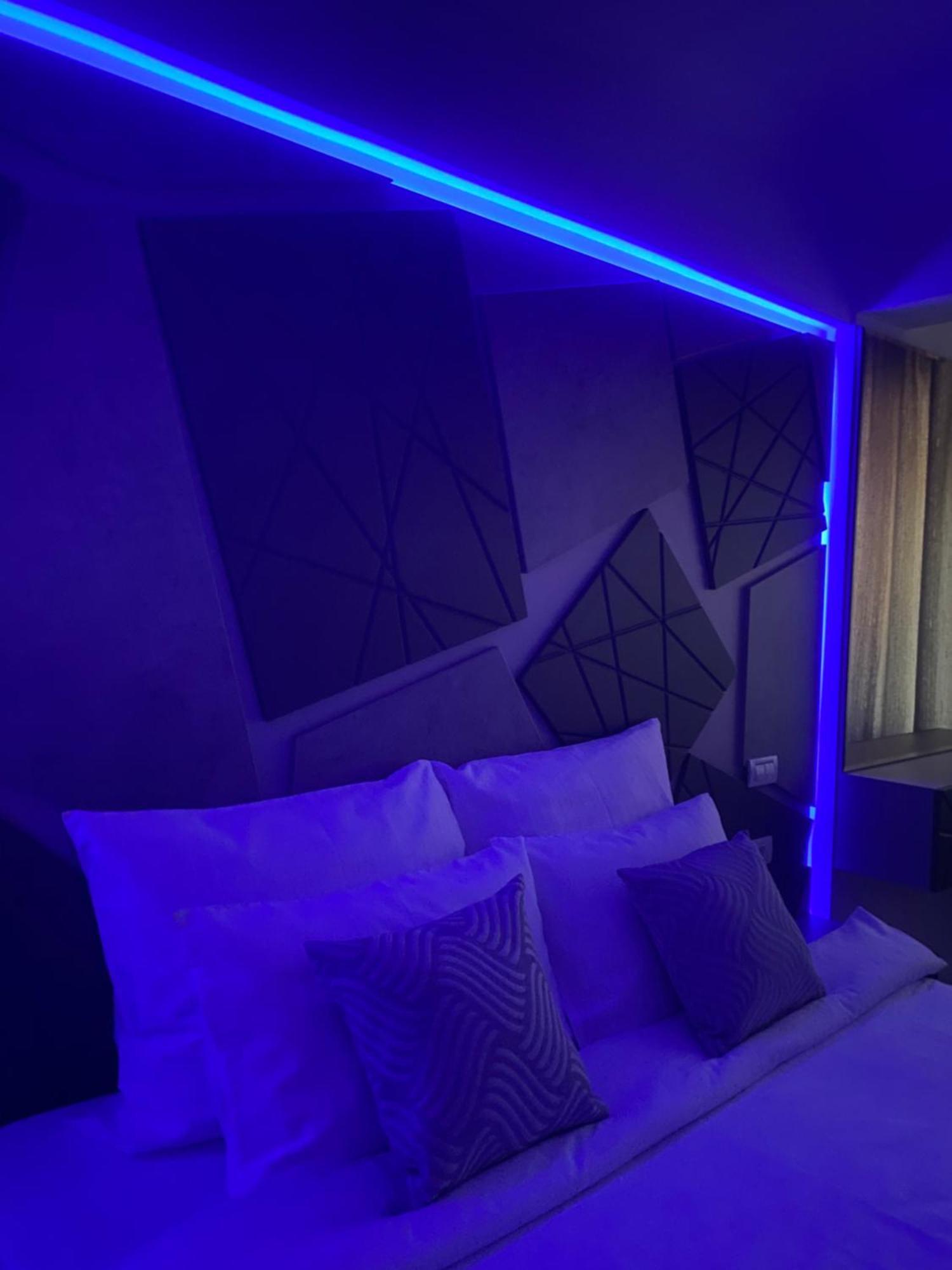 Elegant - Titan Park Apartment