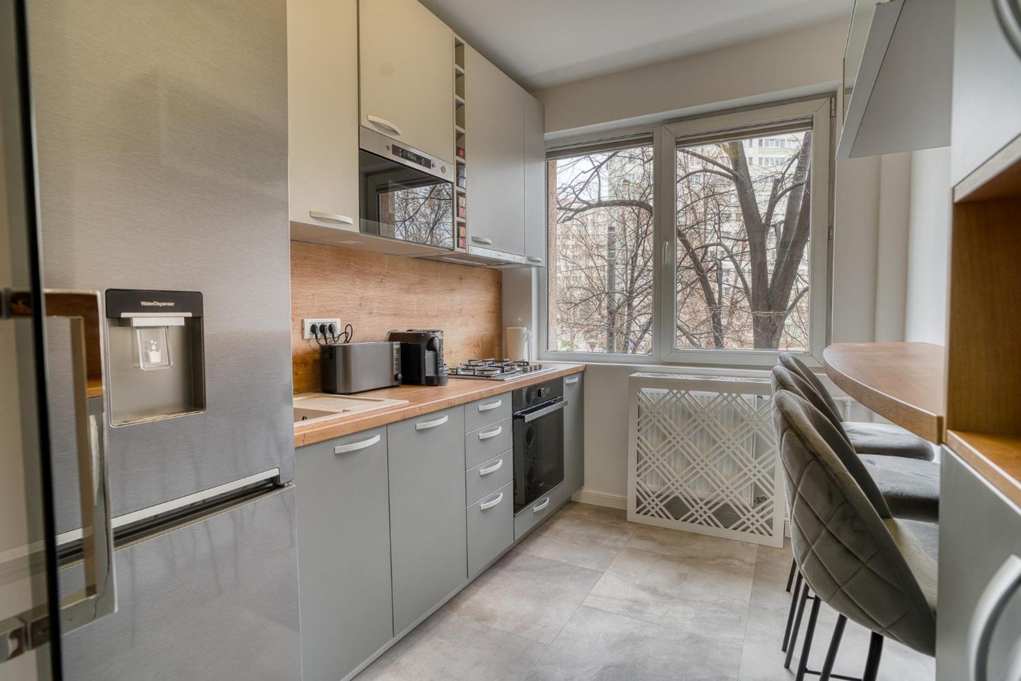 Chic Retreat: Newly Renovated 1br *