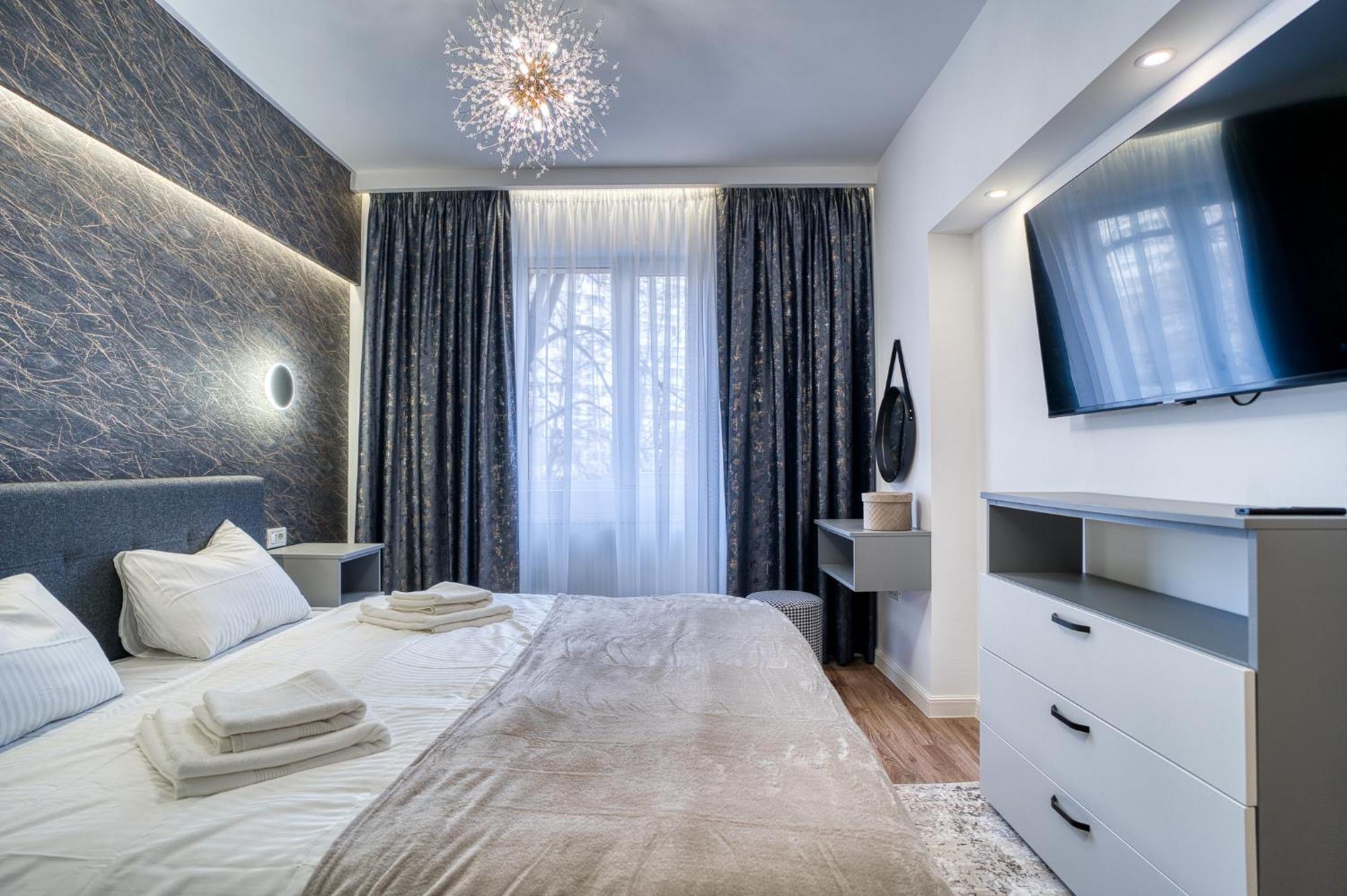 Chic Retreat: Newly Renovated 1br Apartament