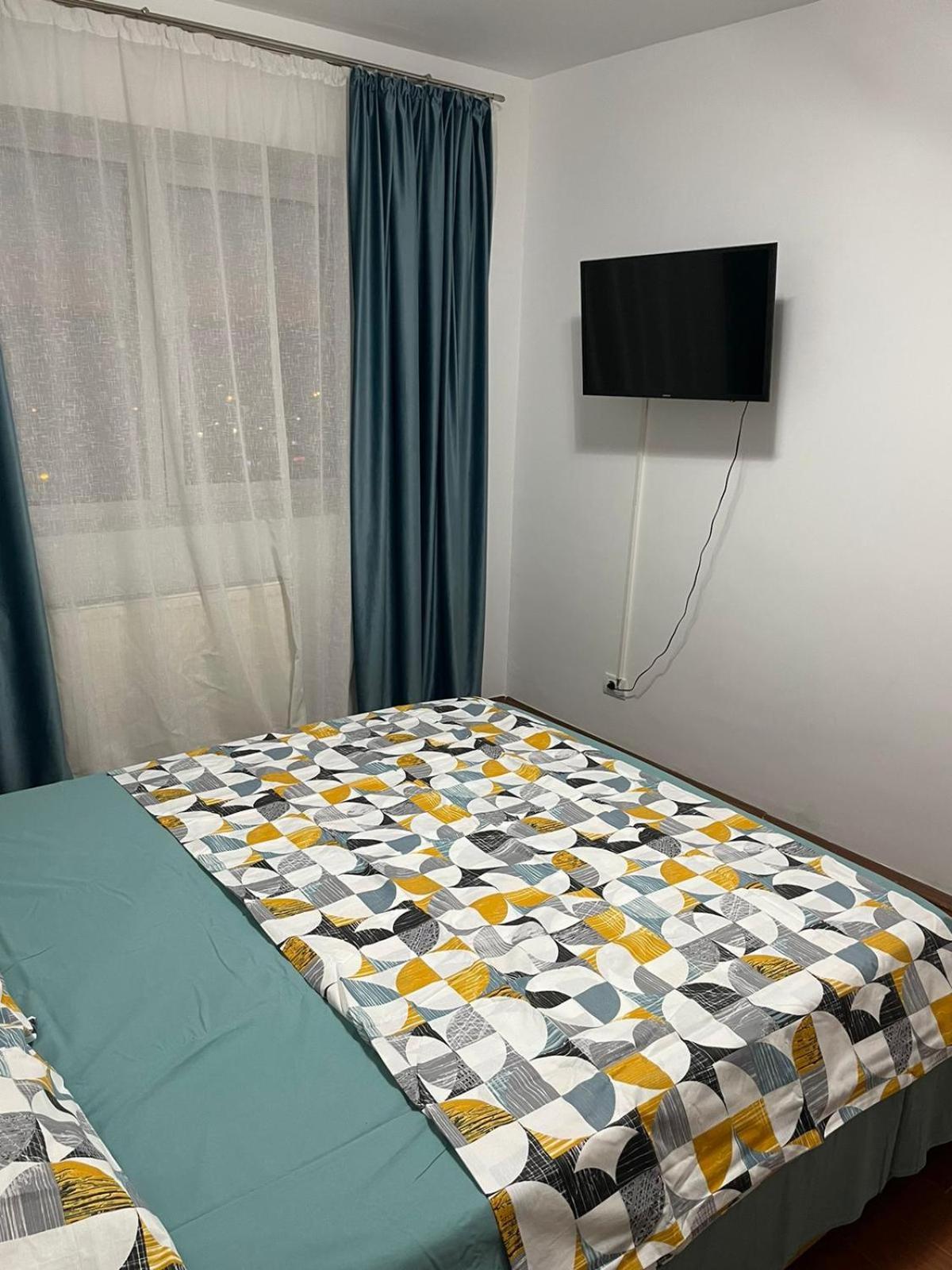 3 Bedrooms Apartment *