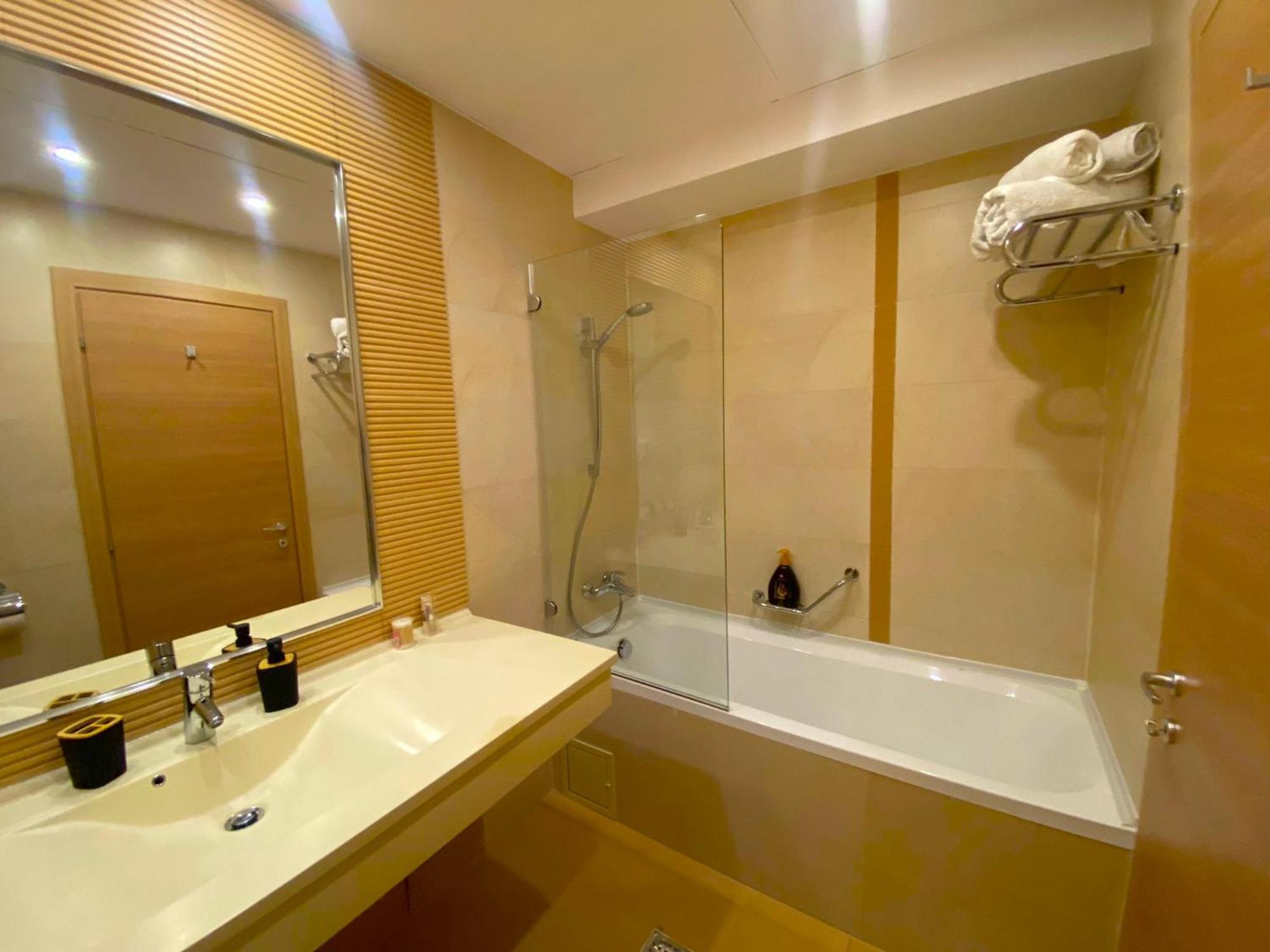 Yamaluxe - Modern & Spacious With Beautifull View Apartment *
