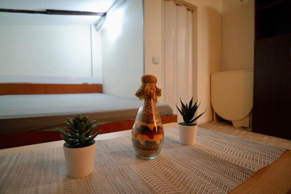 2-room Cozy Retreat Near Center Apartament
