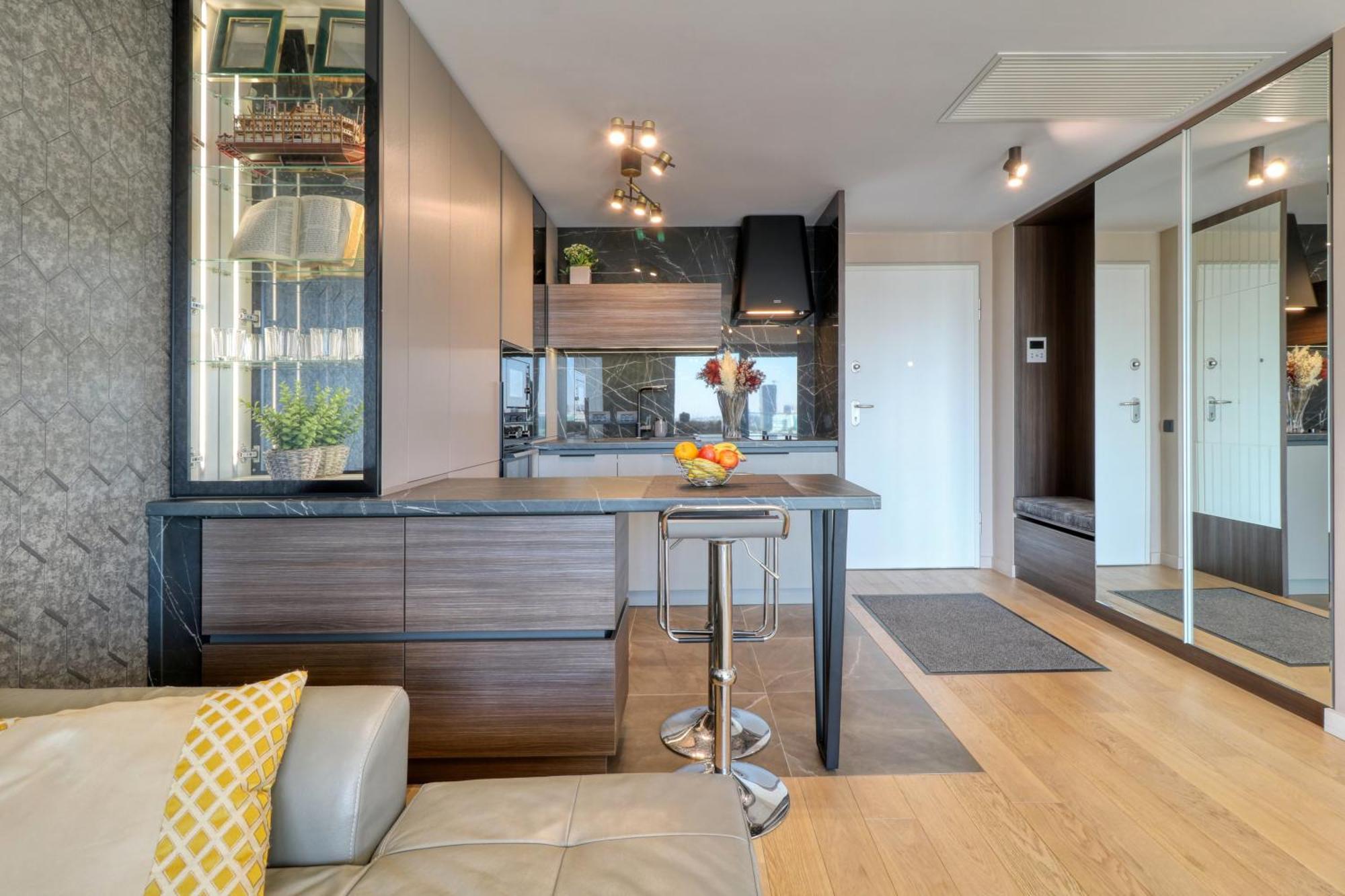 Prestige Views: Luxury Retreat Apartament Bucureşti