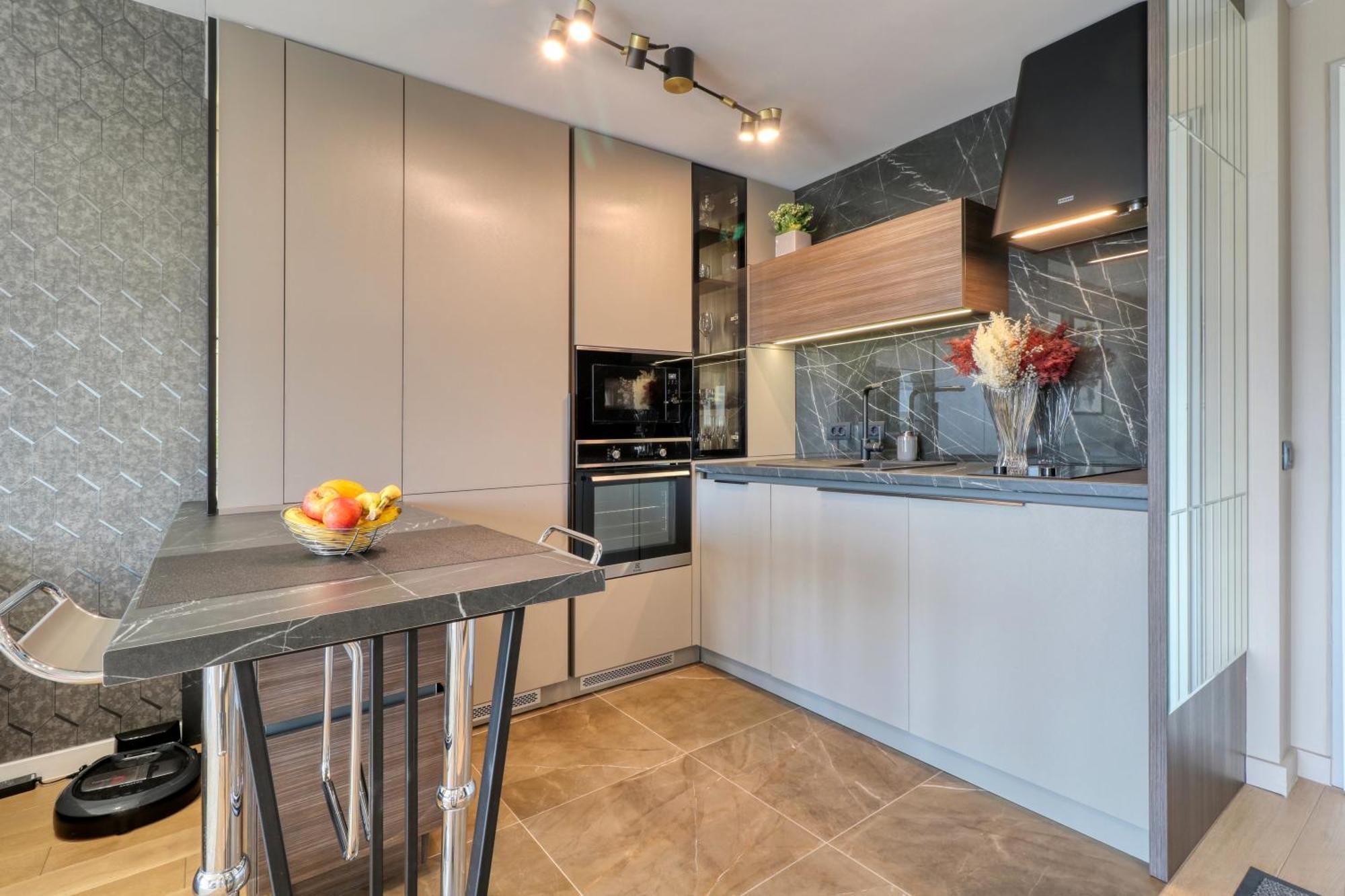 Prestige Views: Luxury Retreat Apartament *