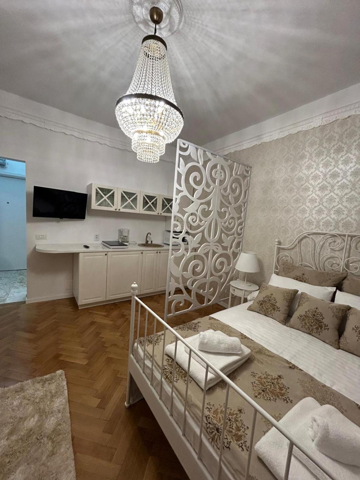 Apartament Elegant - Square Bucureşti