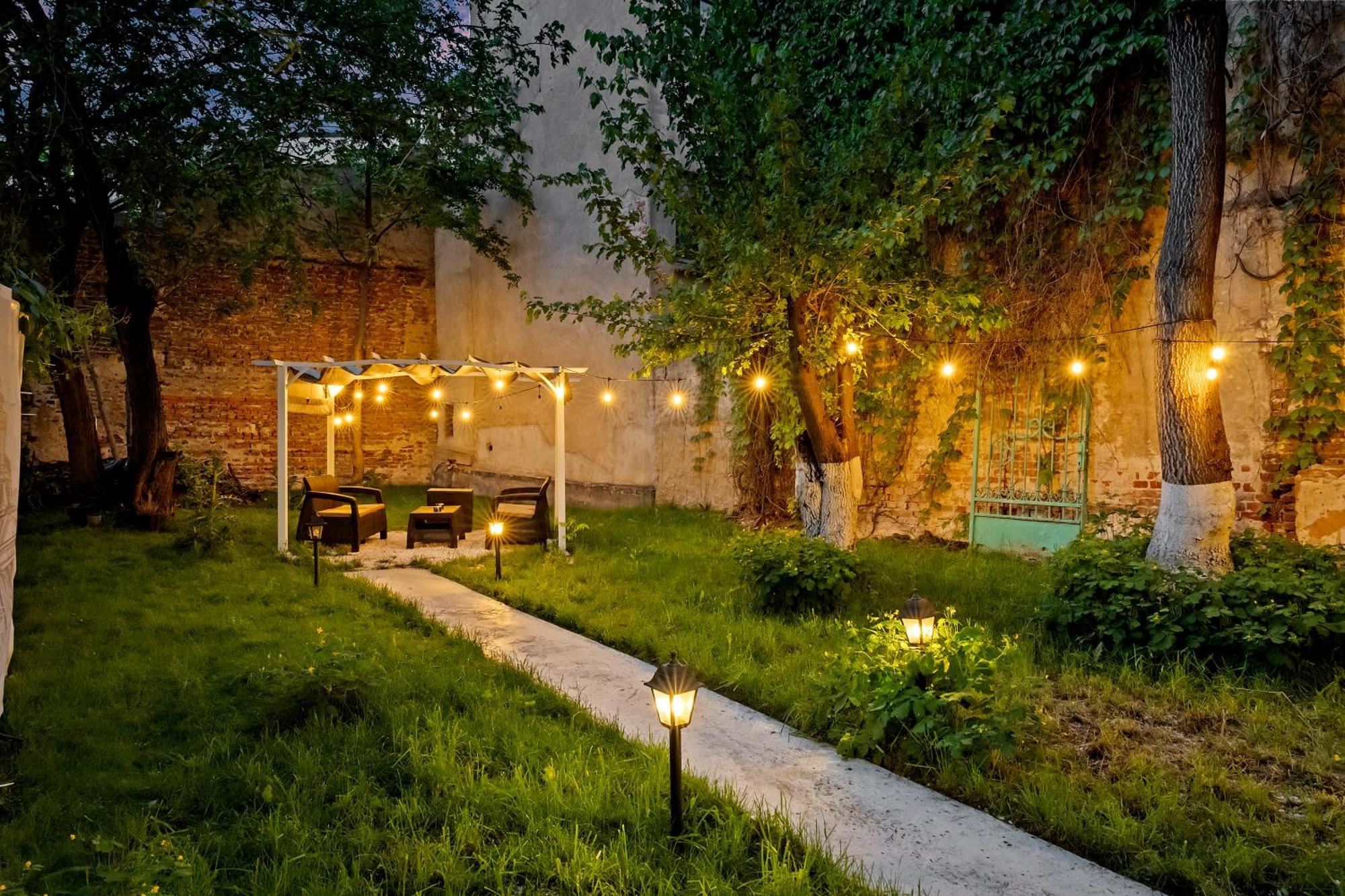 Garden High Ceilings Free Parking Pousada