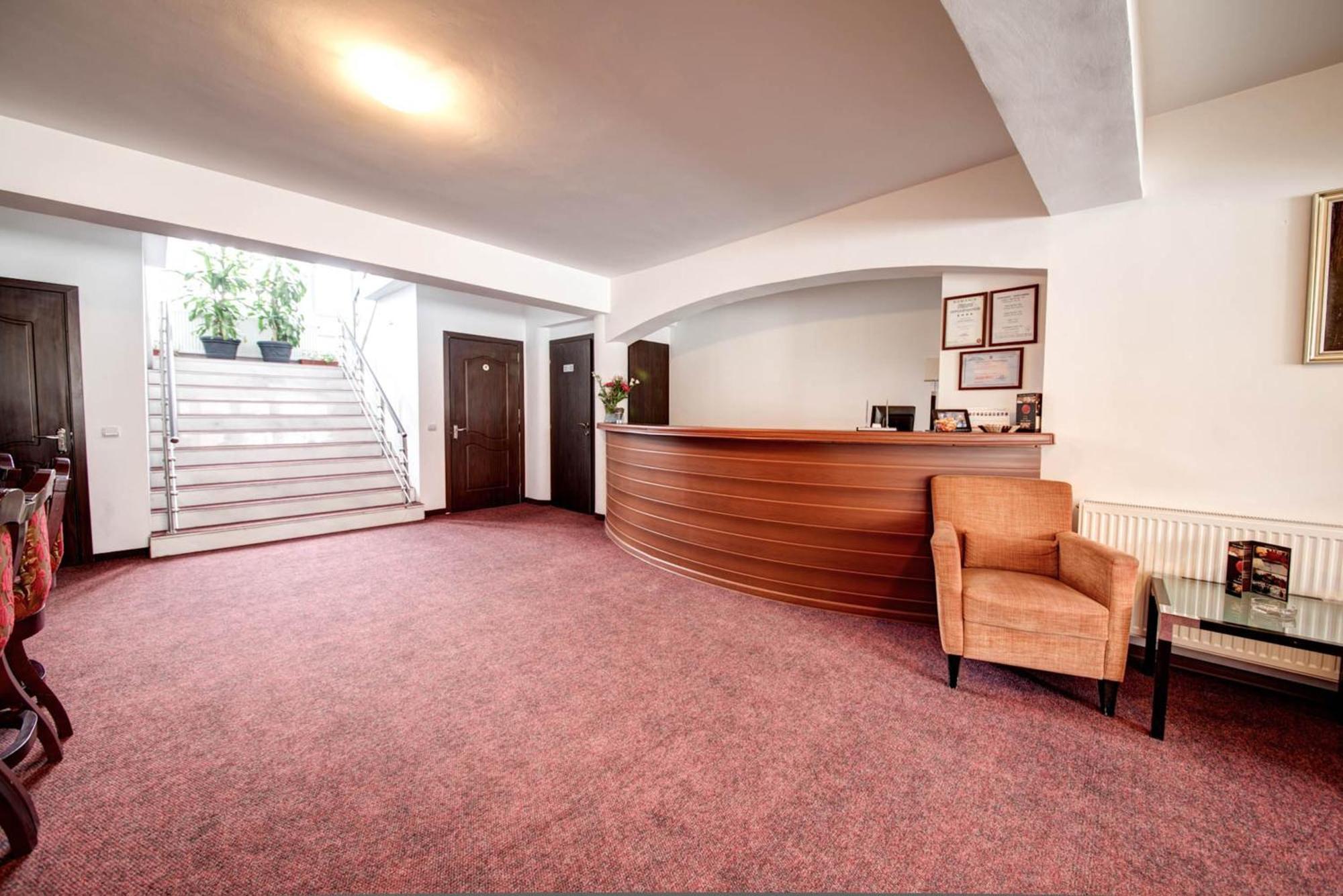Hotel Visconti Militari 3*