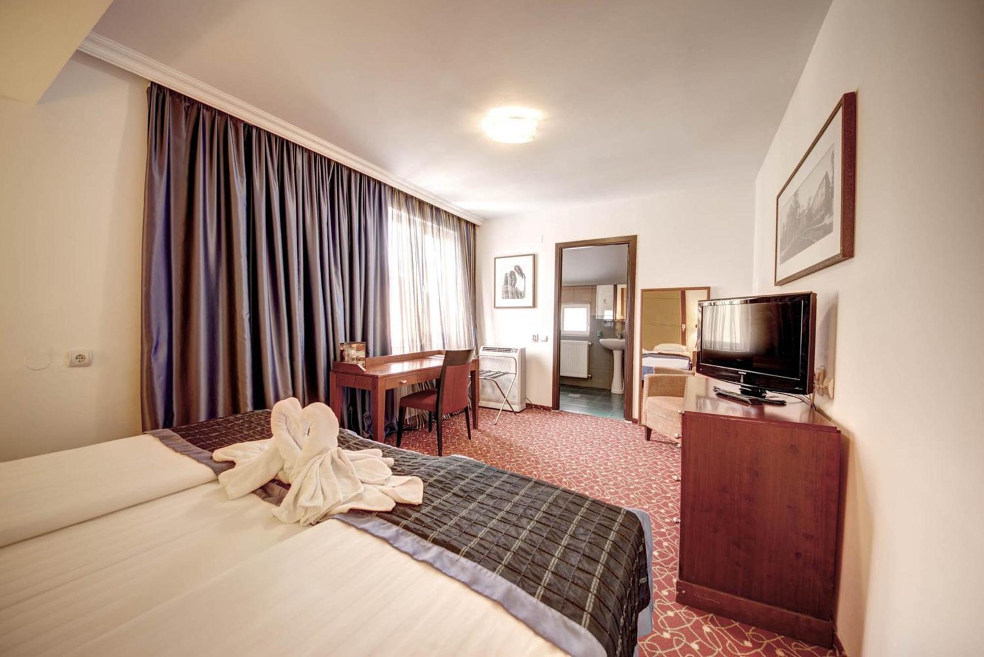 Hotel Visconti Militari 3*