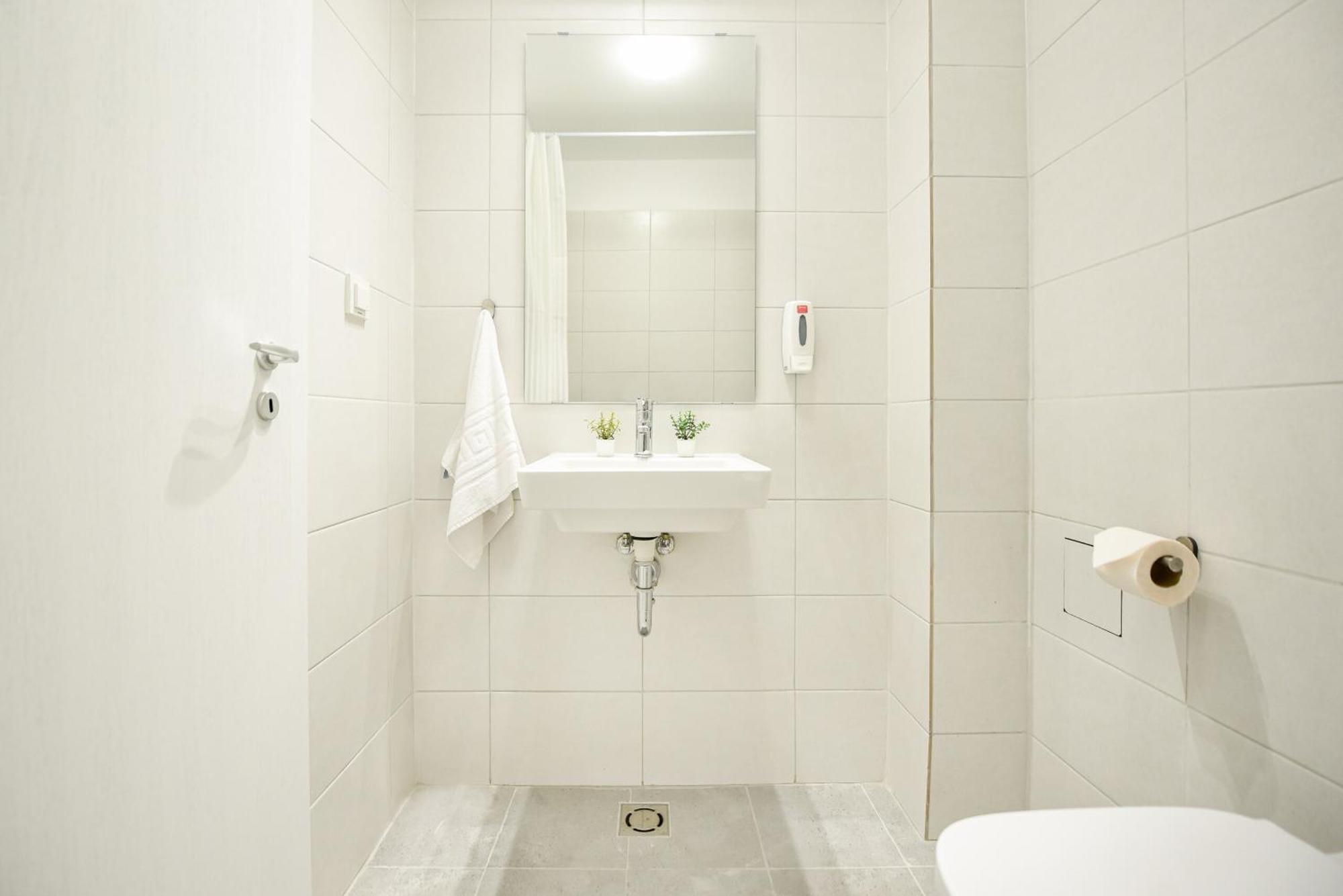 Perfect Stay: Urban Heaven In Aviatiei Business Area Apartment Bucharest