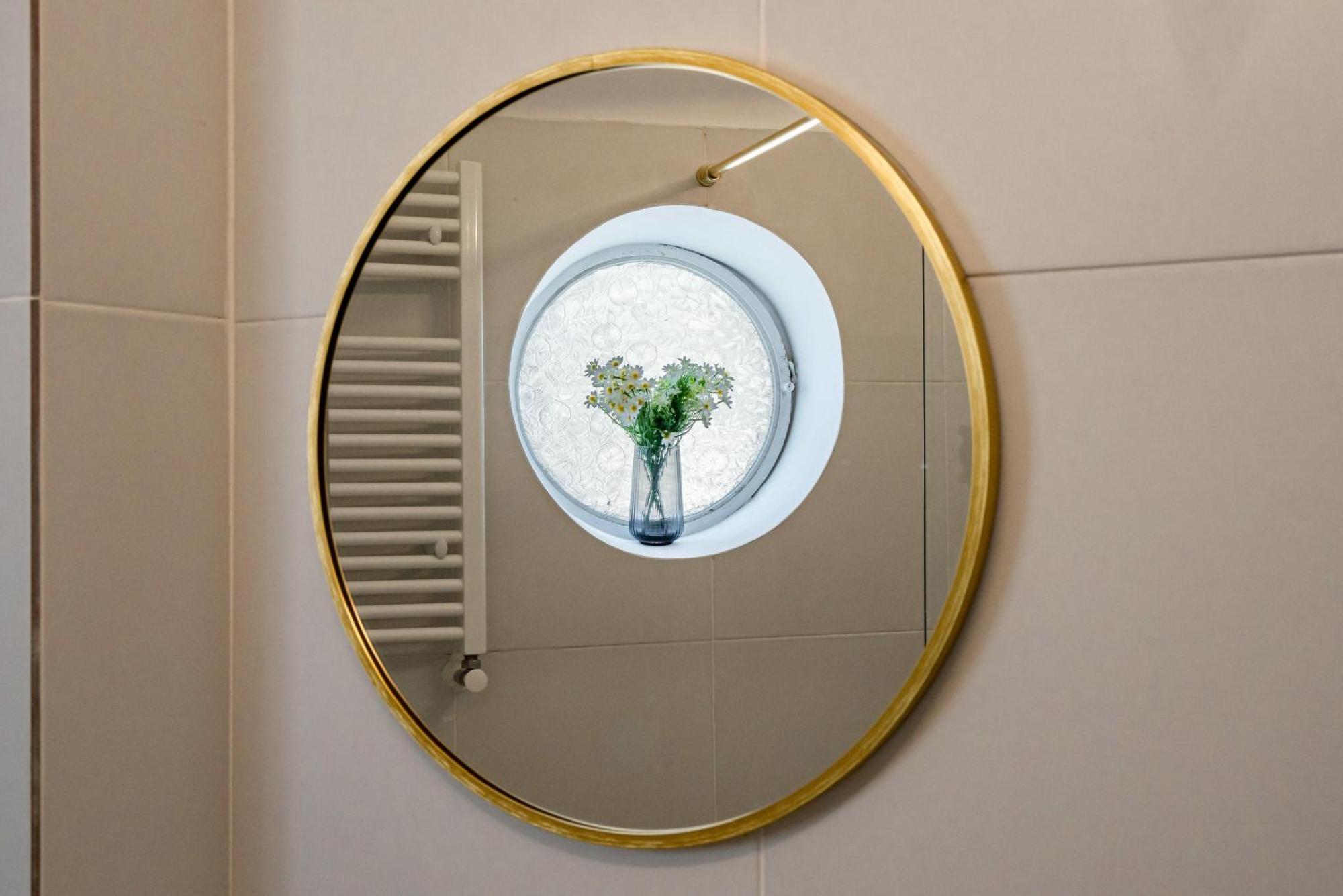 Piata Natiunilor Unite Studios: Where Style Meets Bucharest's Pulse *