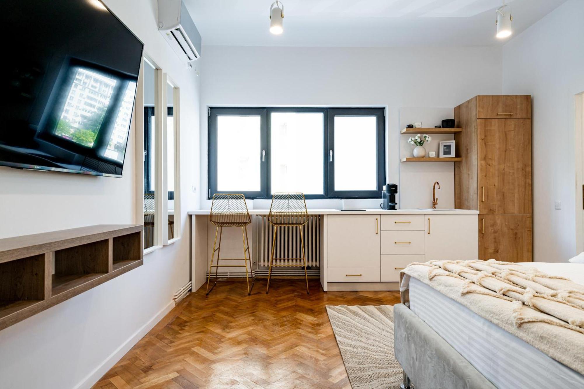 Piata Natiunilor Unite Studios: Where Style Meets Bucharest's Pulse *