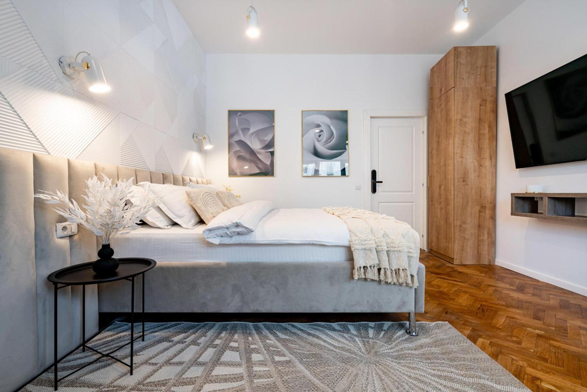 Piata Natiunilor Unite Studios: Where Style Meets Bucharest's Pulse
