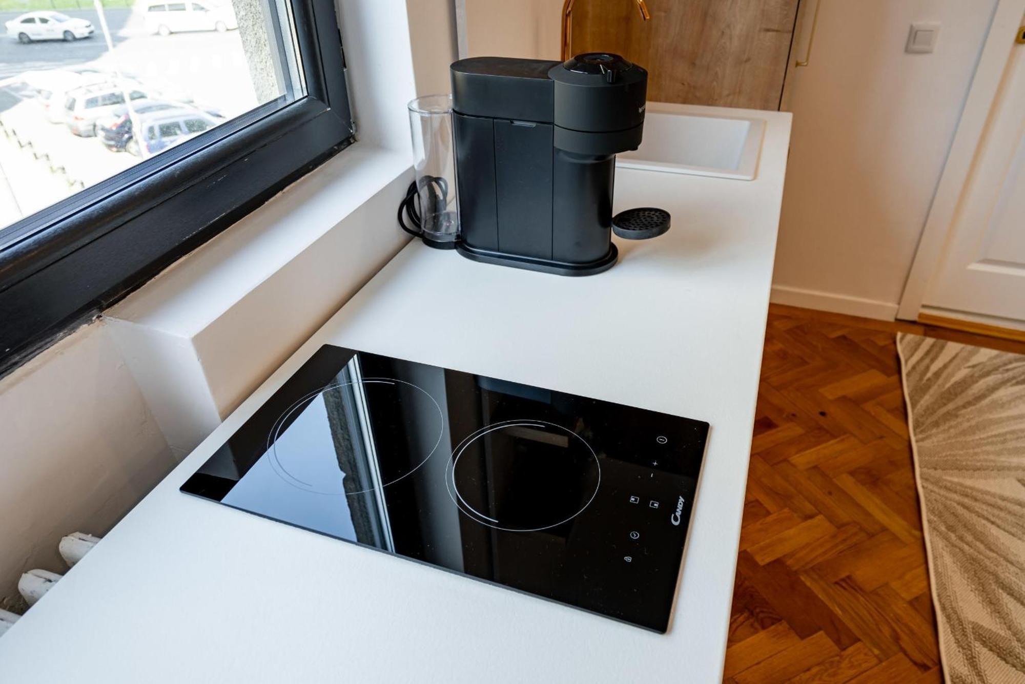 Apartamento Piata Natiunilor Unite Studios: Where Style Meets Bucharest's Pulse