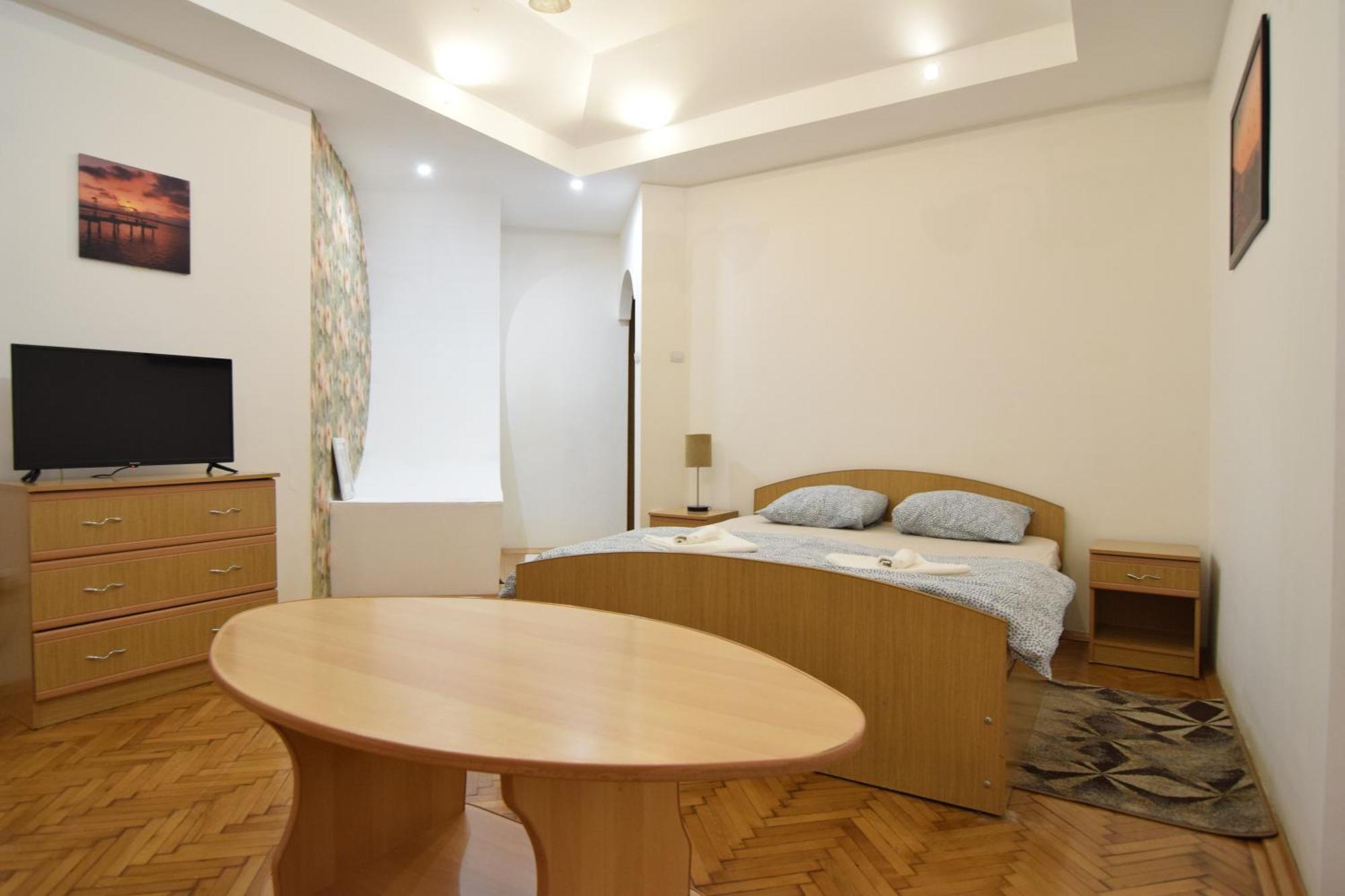 Over The Apartamento