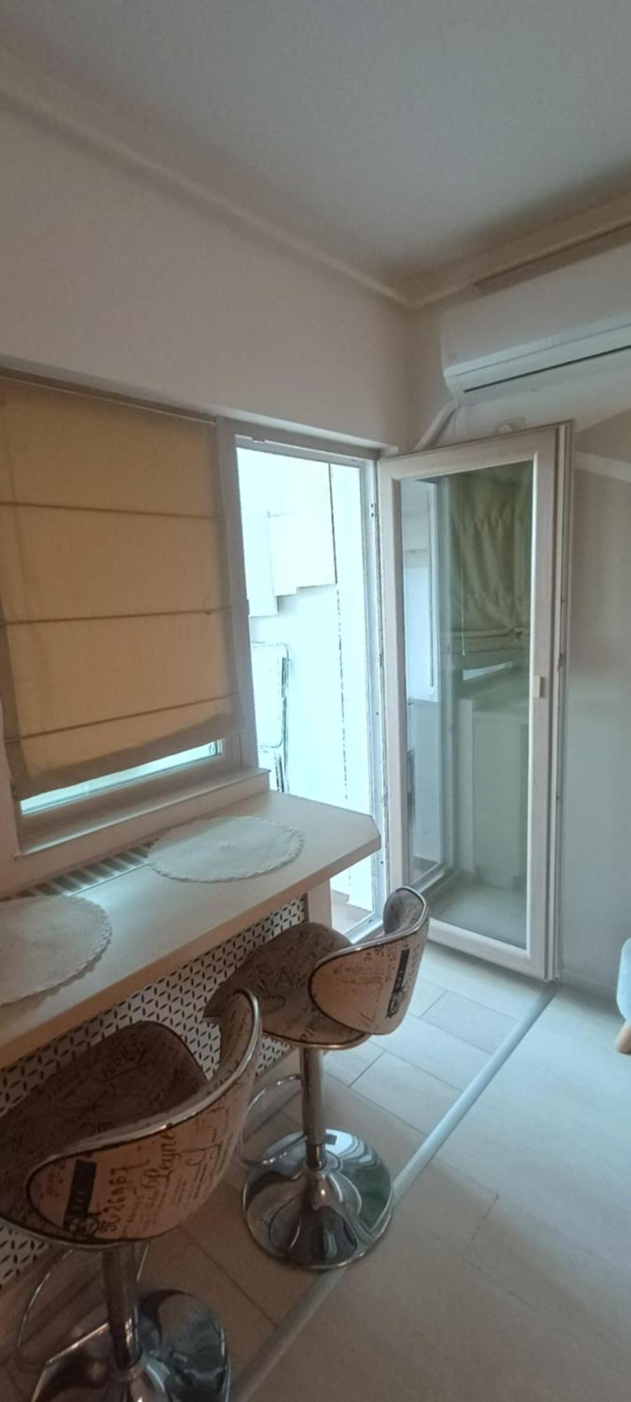 Complex Garsoniere Fundeni Studios * Bucureşti
