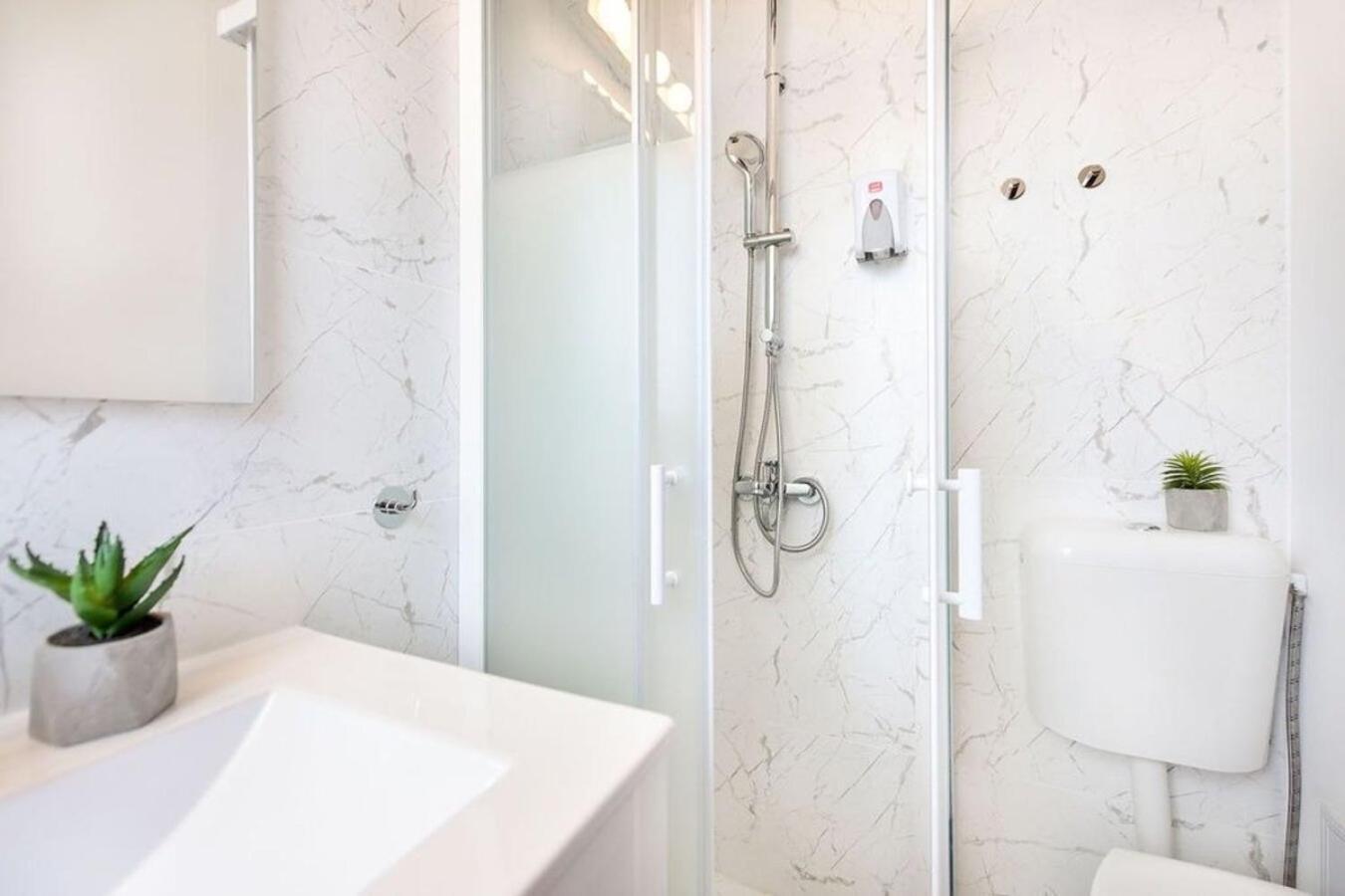 Apartamento White Heaven Hideout Bucareste