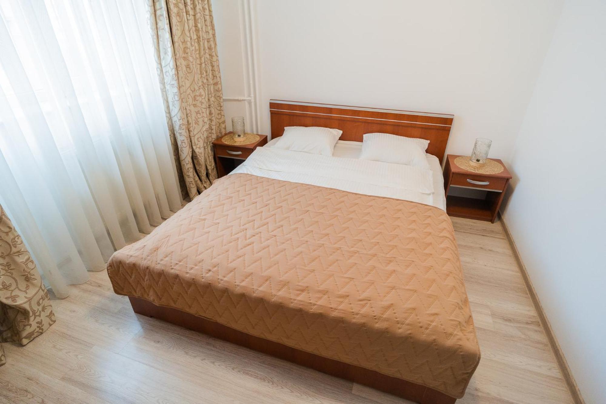 Spacious Near City Center Bucureşti