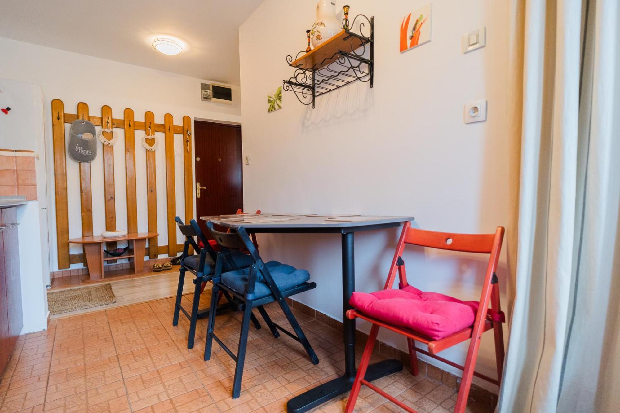 Spacious Near City Center Bucureşti