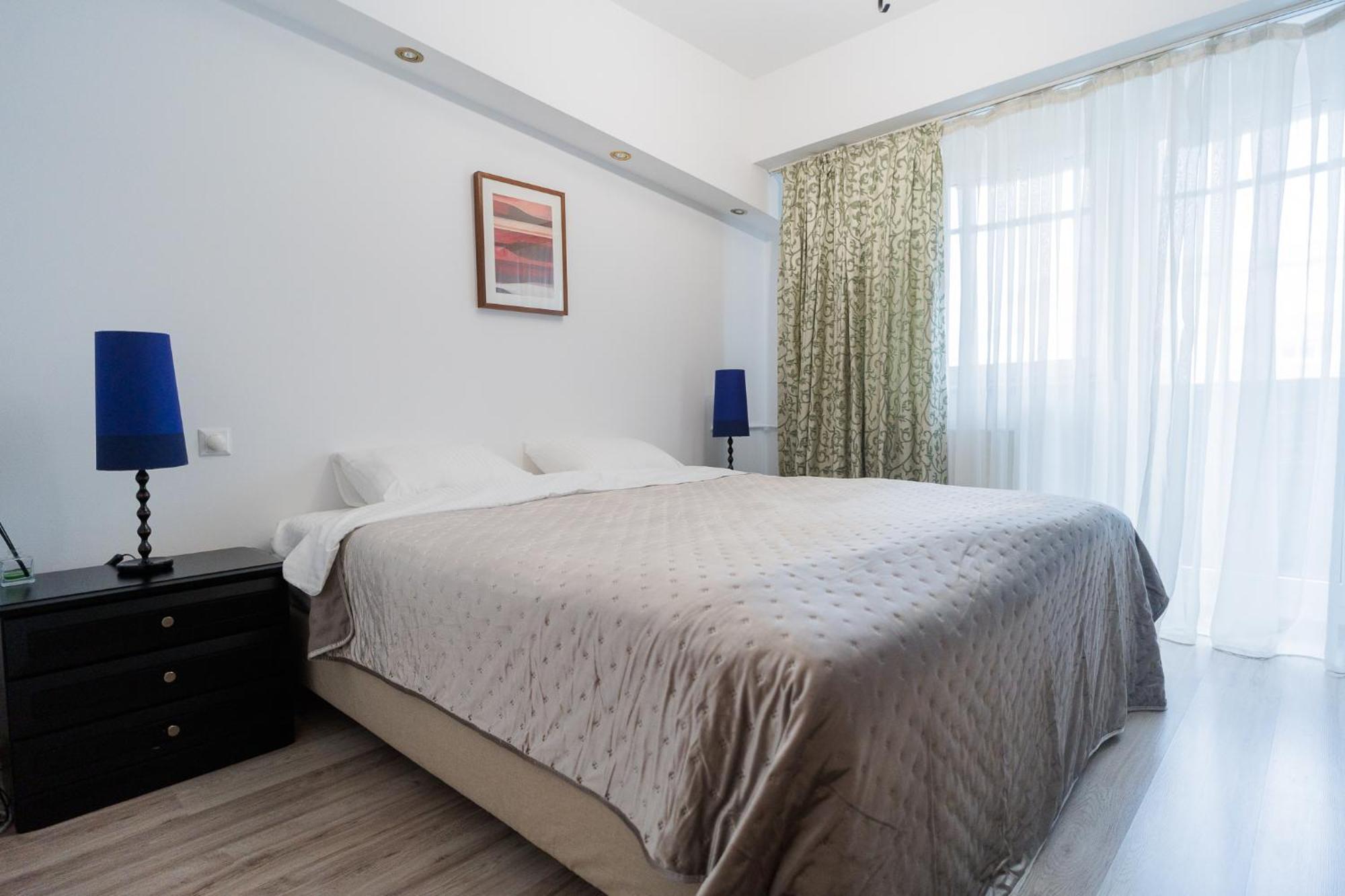 Spacious Near City Center * Bucureşti
