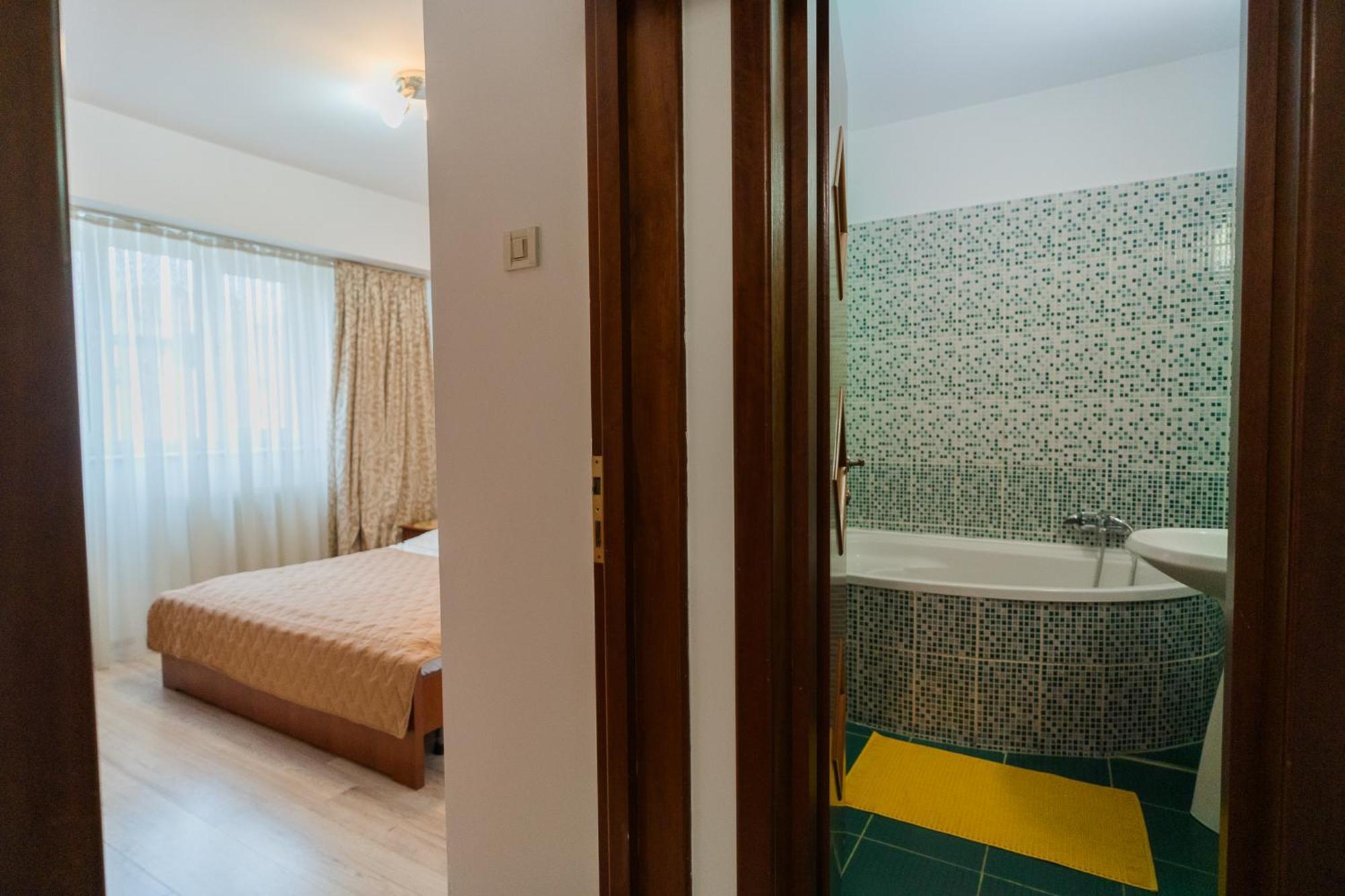Spacious Near City Center