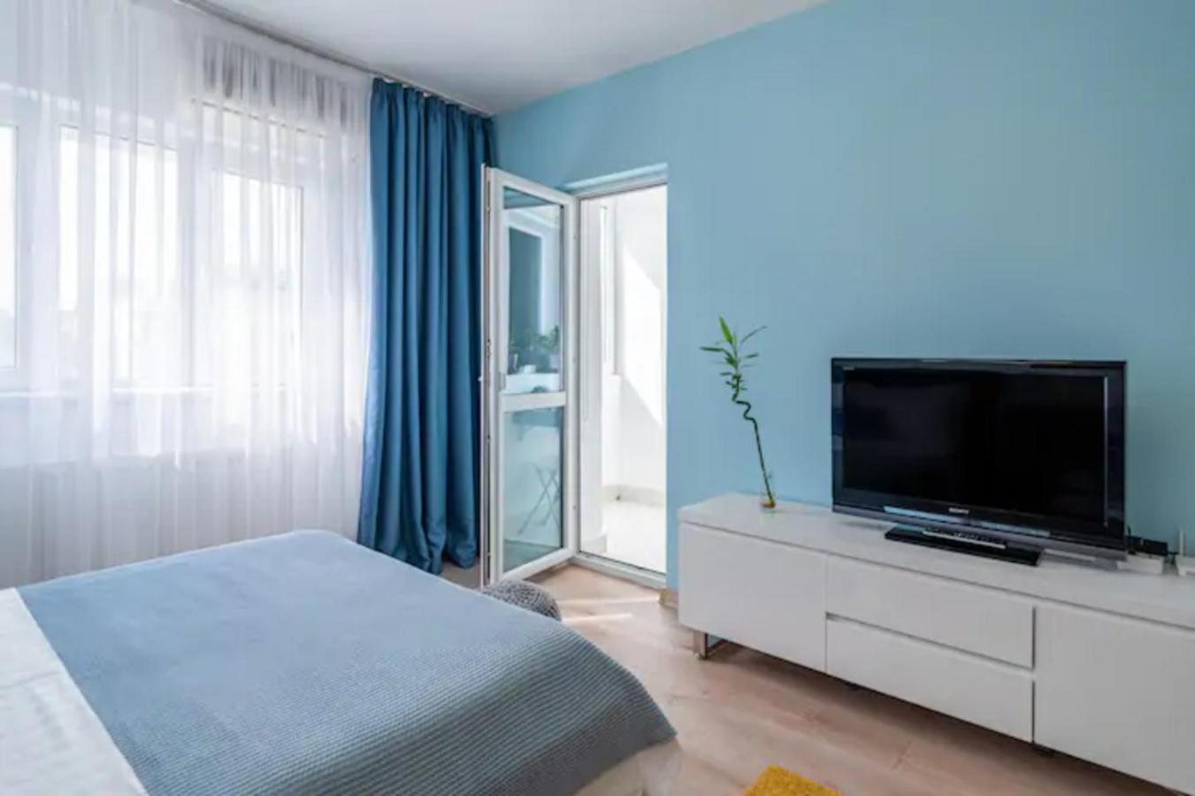 Cosy & Chic Close By Victoria Square Bucureşti