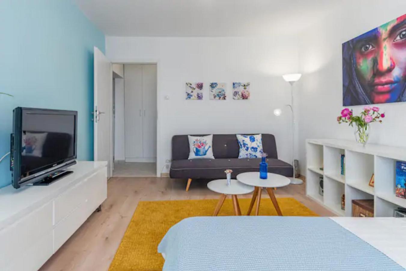 Cosy & Chic Close By Victoria Square Bucureşti
