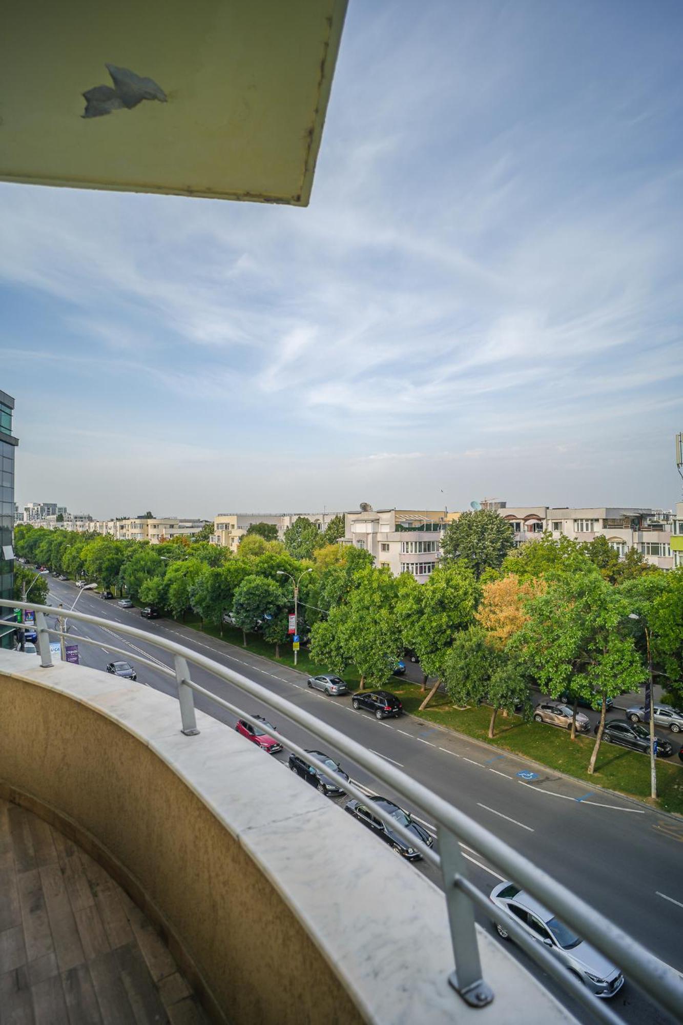 Penthouse With Huge Rooftop Terrace & View Apartment