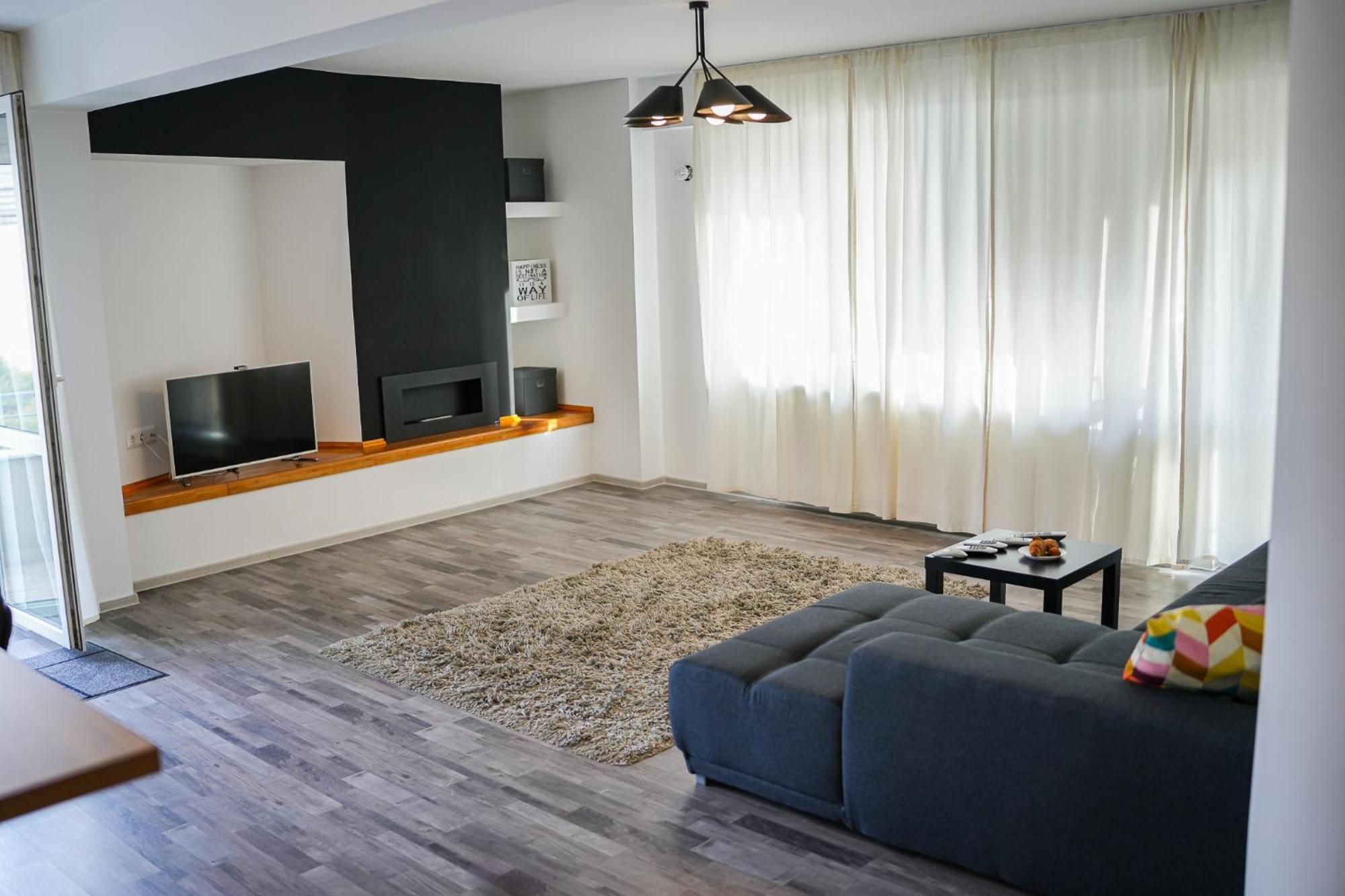 Penthouse With Huge Rooftop Terrace & View Bucharest