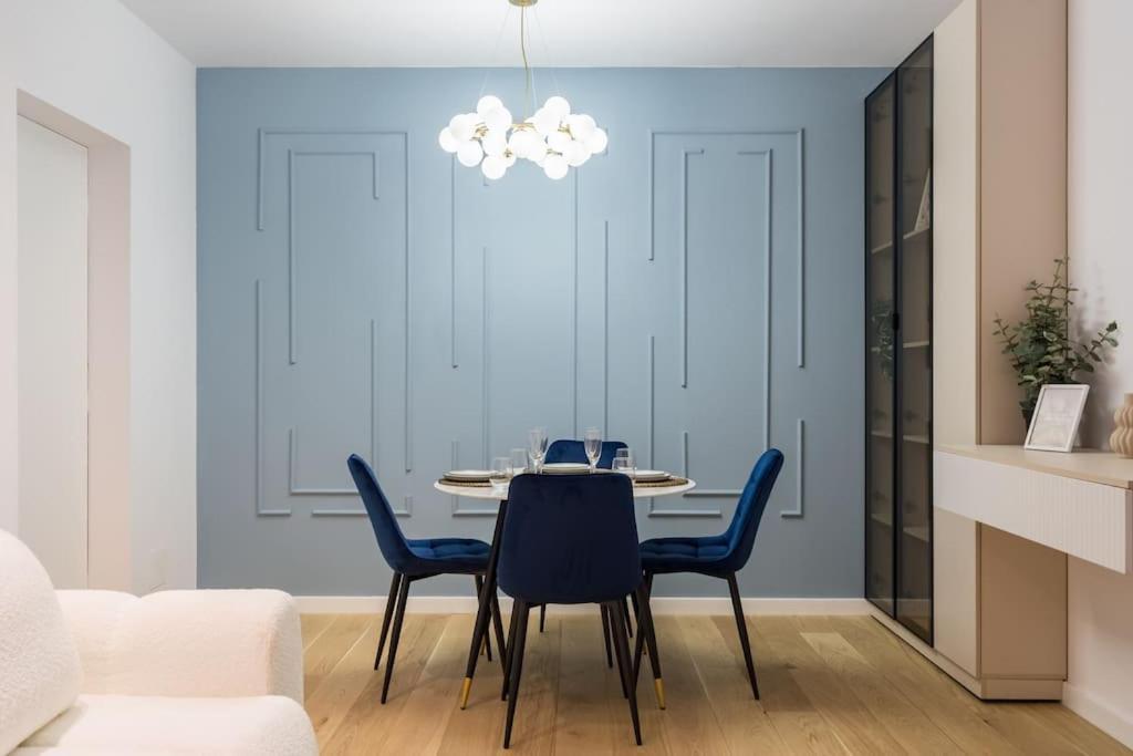 Soft Cloud 1br In Business Area Apartment *