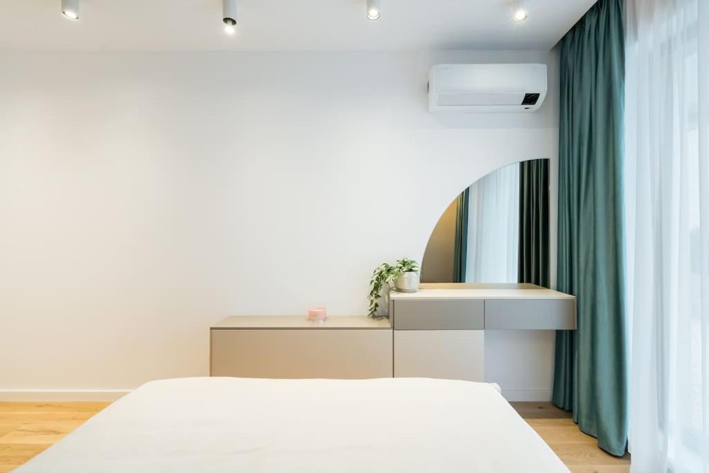 Apartment Soft Cloud 1br In Business Area