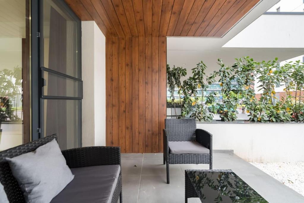 Apartment Soft Cloud 1br In Business Area